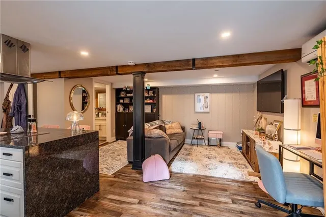 Additional property image - 2338 GILLINGHAM Dr