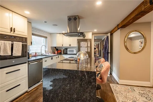 Additional property image - 2338 GILLINGHAM Dr