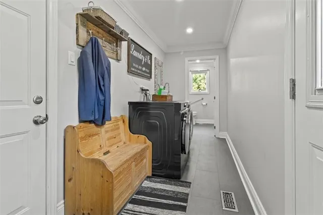 Additional property image - 2 CAREY St