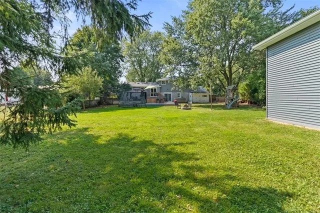 Additional property image - 2 CAREY St
