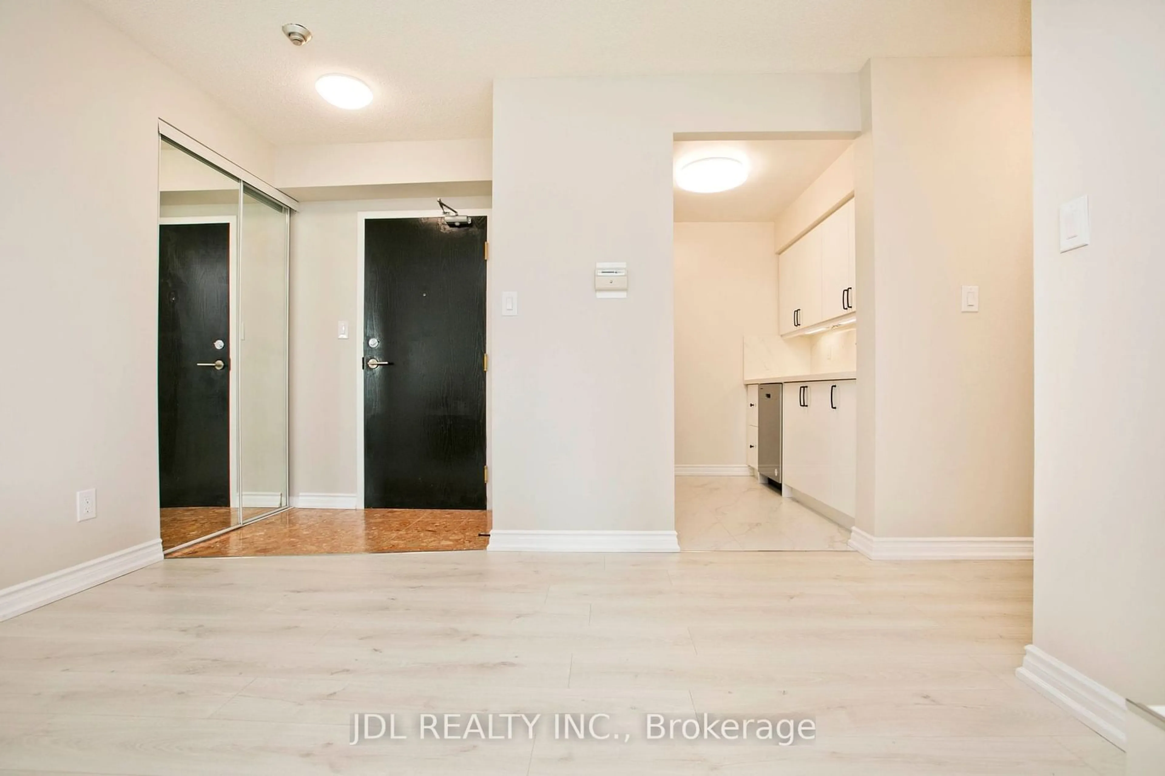 Indoor entryway, not visible floor for 35 Empress Ave #2209, Toronto Ontario M2N 6T3