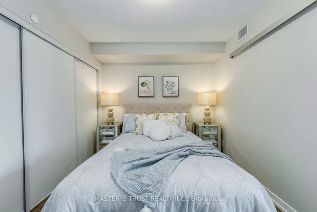 Additional property image - 219 DUNDAS St Unit 1901