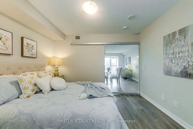 Additional property image - 219 DUNDAS St Unit 1901