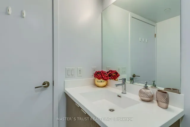 Additional property image - 219 DUNDAS St Unit 1901