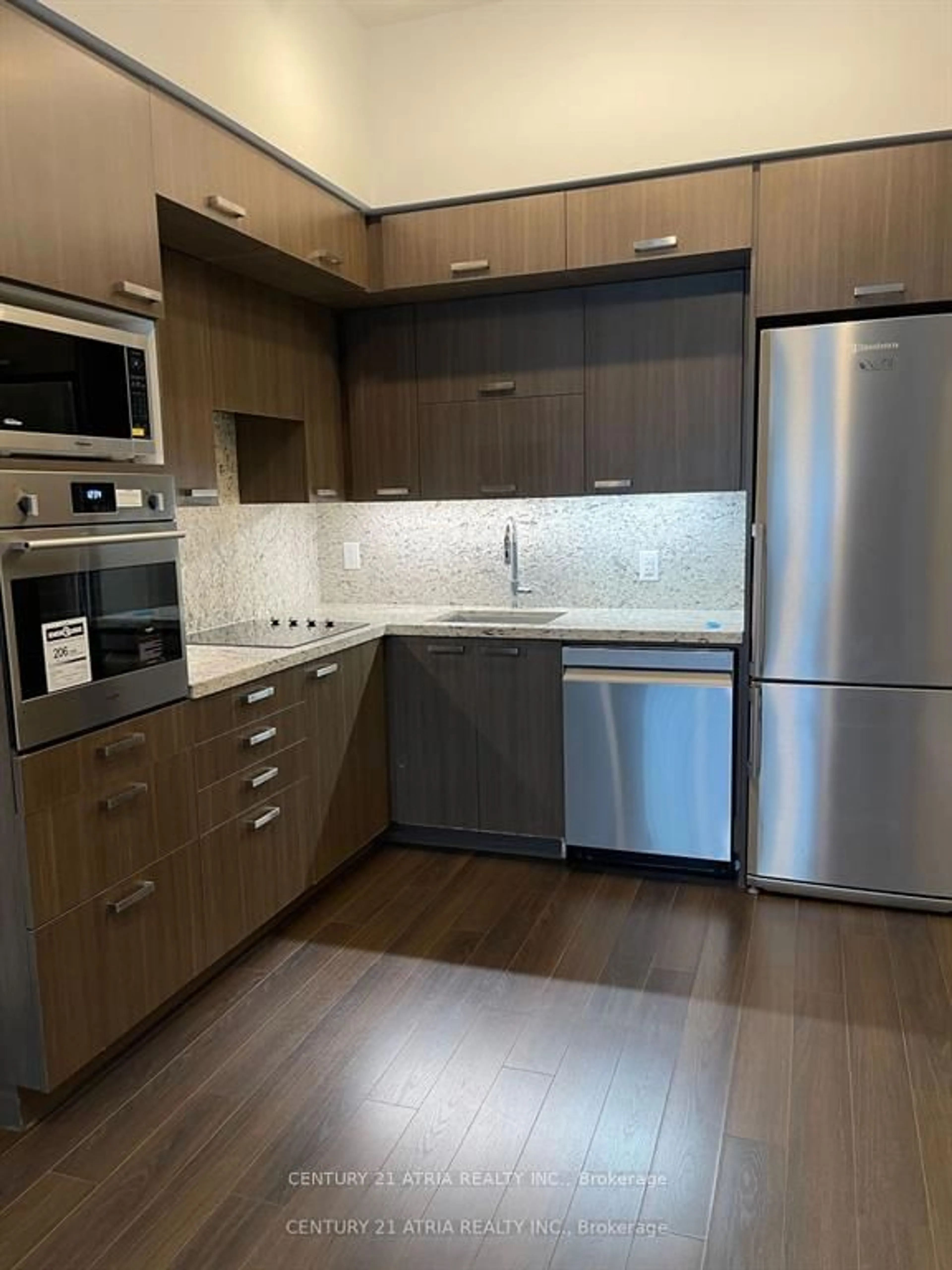 Standard kitchen, wood floors for 120 Harrison Garden Blvd #109, Toronto Ontario M2H 0H1