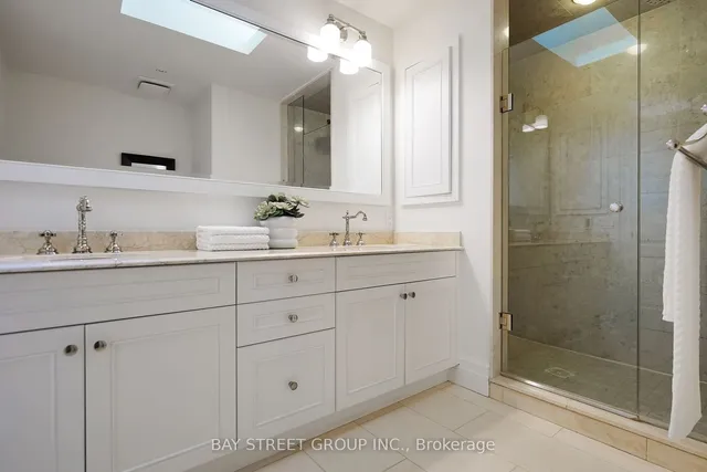 Additional property image - 463 Spadina Rd