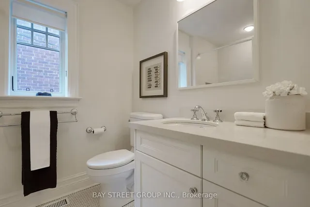 Additional property image - 463 Spadina Rd