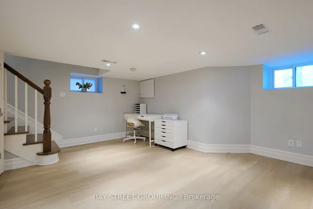 Additional property image - 463 Spadina Rd