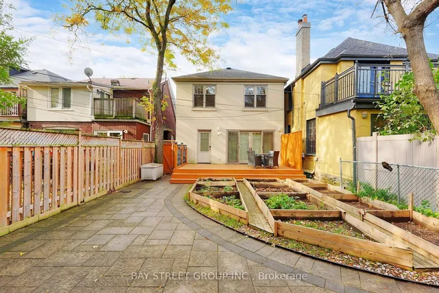 Additional property image - 463 Spadina Rd