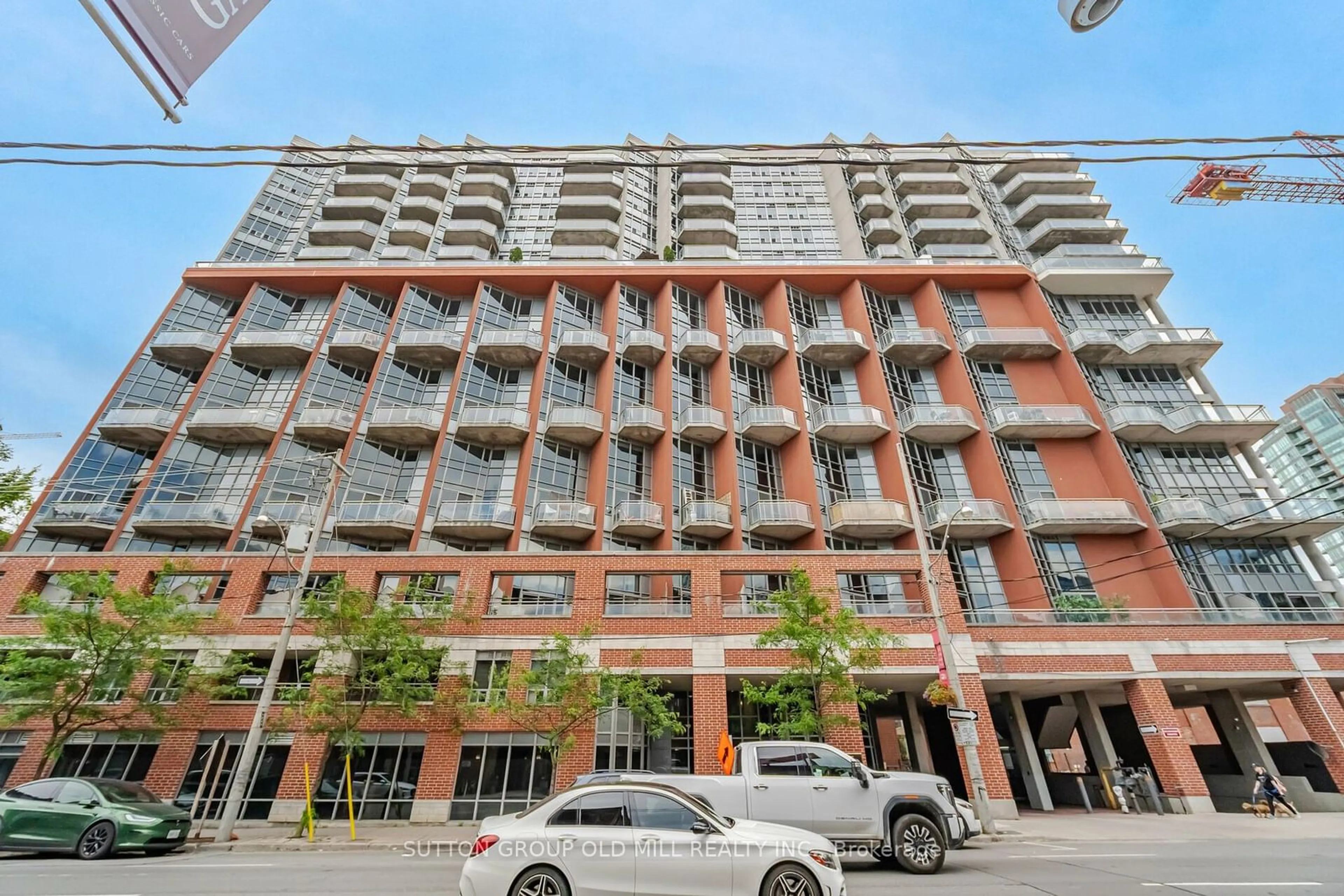 A pic from exterior of the house or condo, the front or back of building for 255 Richmond St #1517, Toronto Ontario M5A 4T7