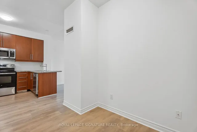 Additional property image - 2885 Bayview Ave Unit 214