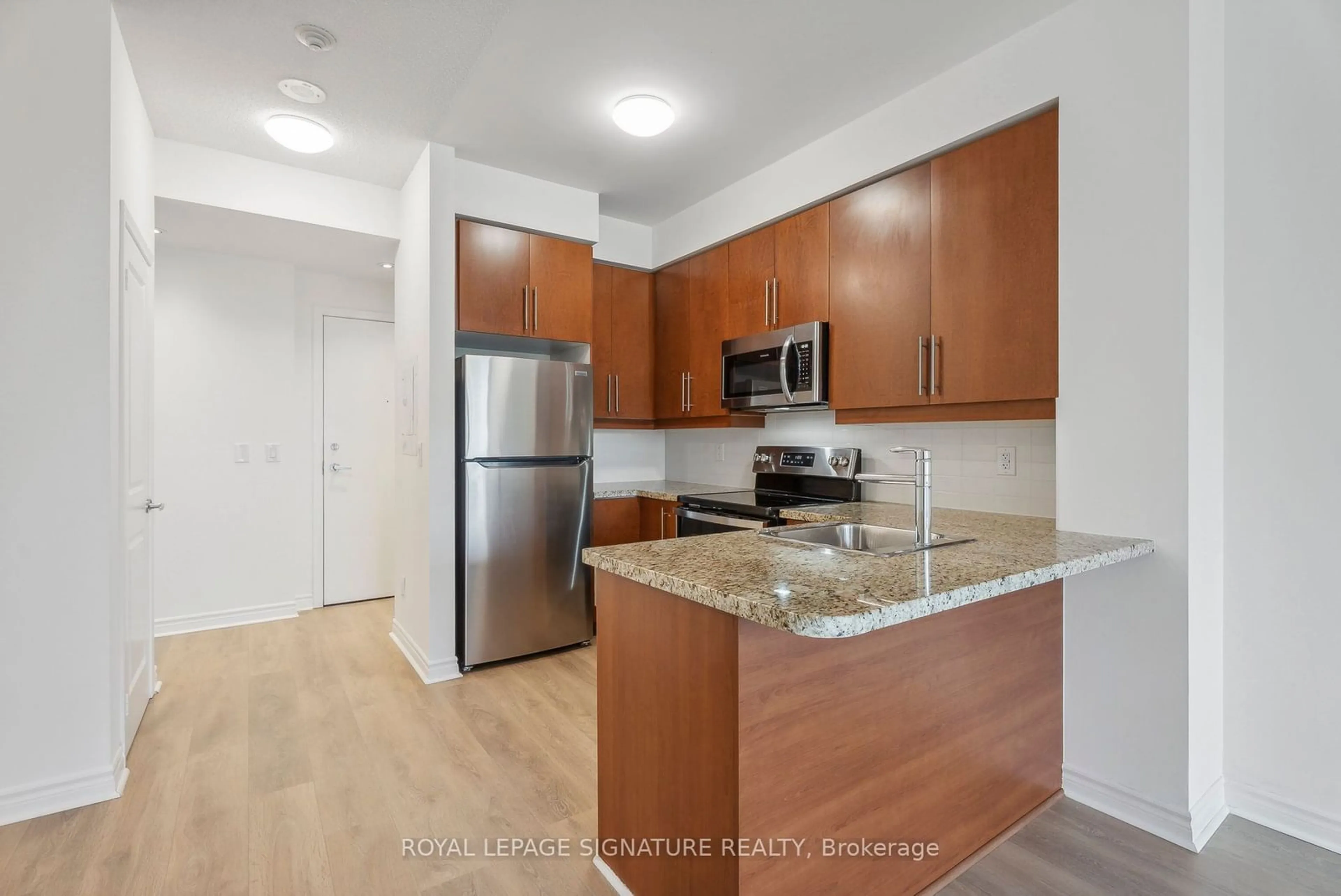 Standard kitchen, wood floors for 2885 Bayview Ave #214, Toronto Ontario M2K 0A3