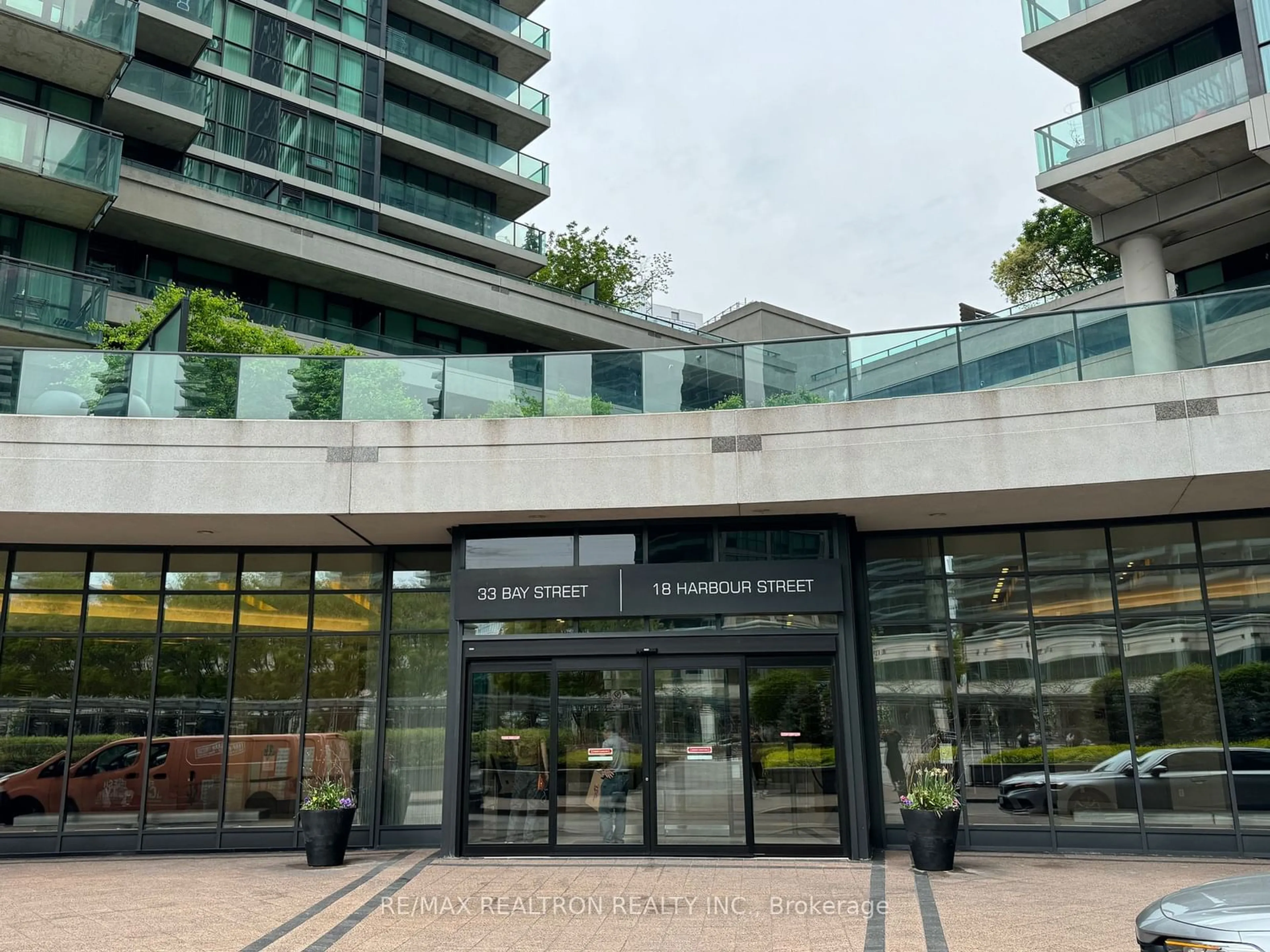 Indoor foyer, unknown floor for 33 Bay St #805, Toronto Ontario M5J 2Z3