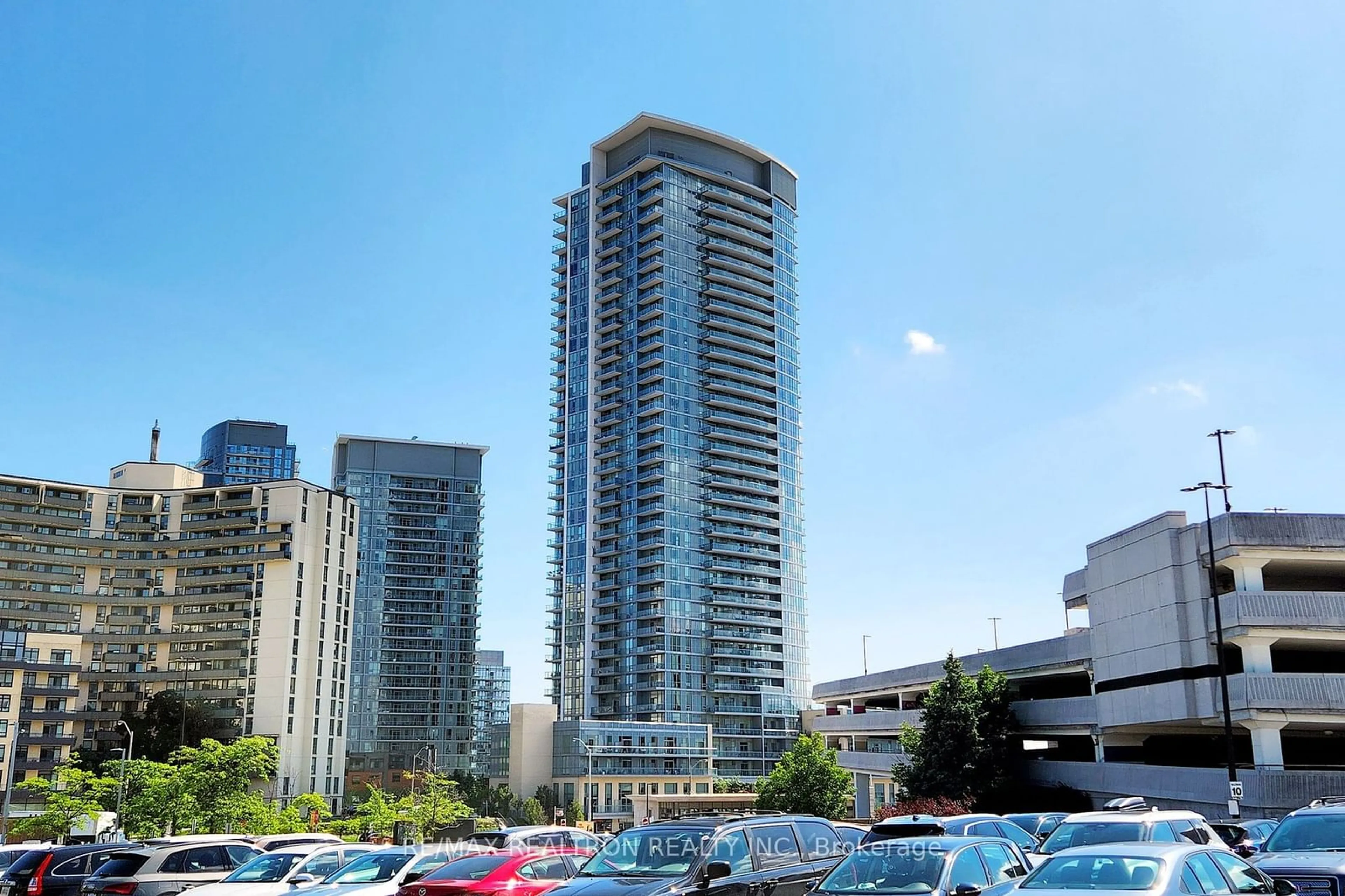 A pic from exterior of the house or condo, the view of city buildings for 70 Forest Manor Rd #3106, Toronto Ontario M2J 0A9