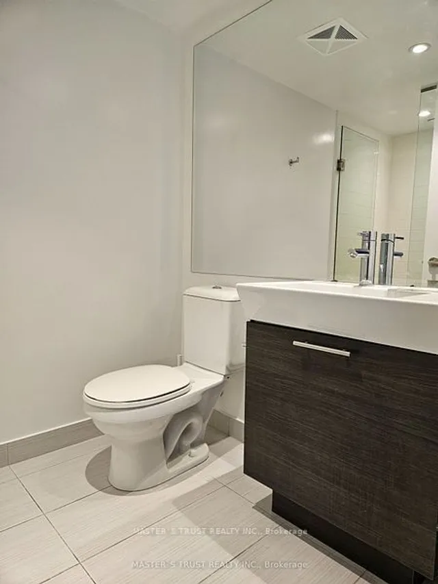 Additional property image - 386 Yonge St Unit 4604