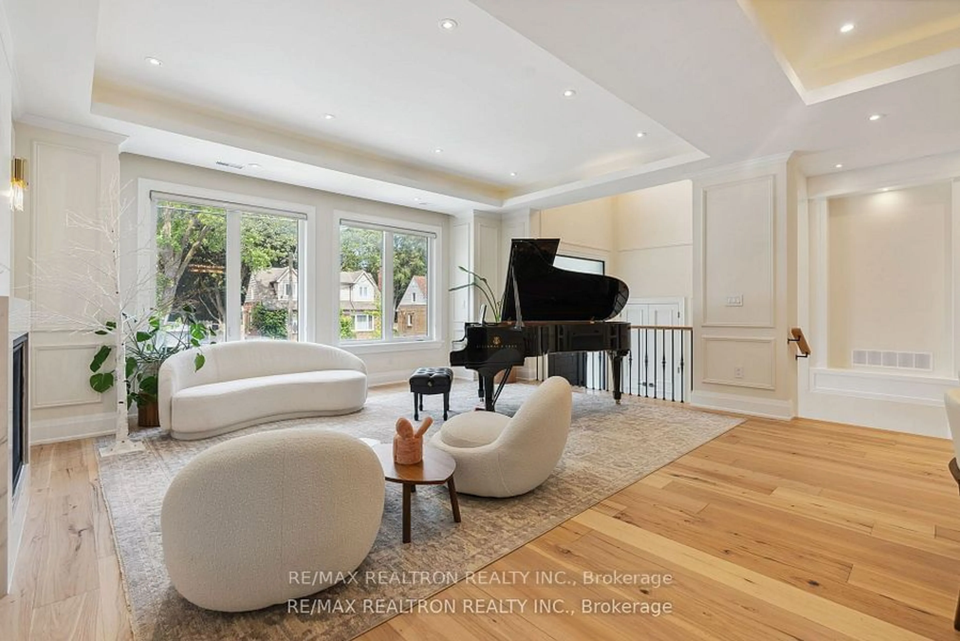 Living room, wood floors for 62 Craigmore Cres, Toronto Ontario M2N 2Y7