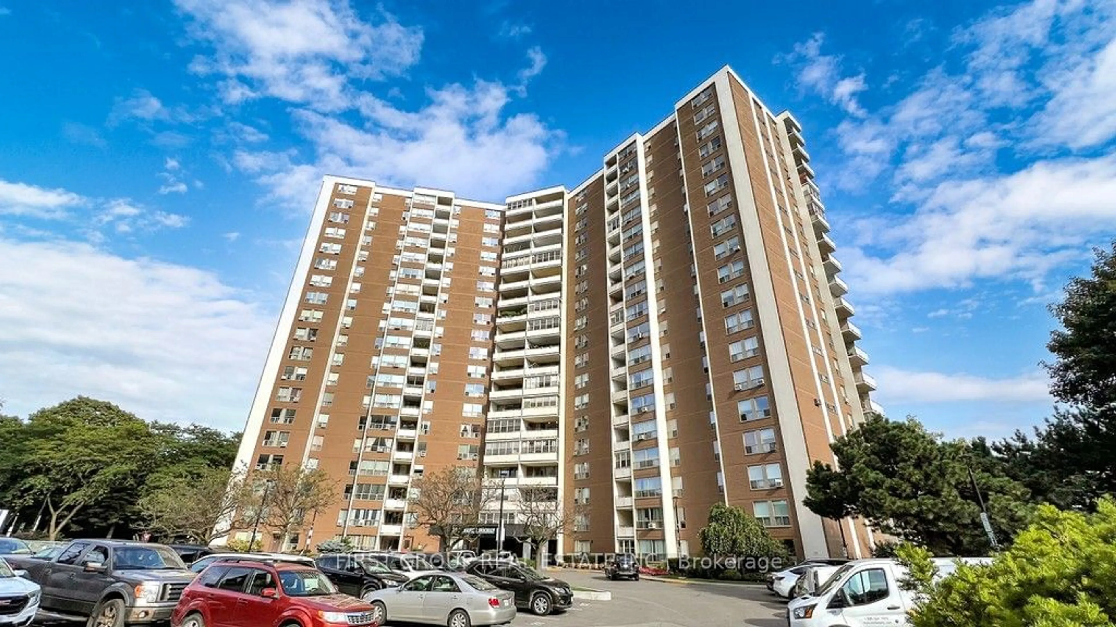 A pic from exterior of the house or condo, the front or back of building for 60 Pavane Linkway Way #502, Toronto Ontario M3C 1A2