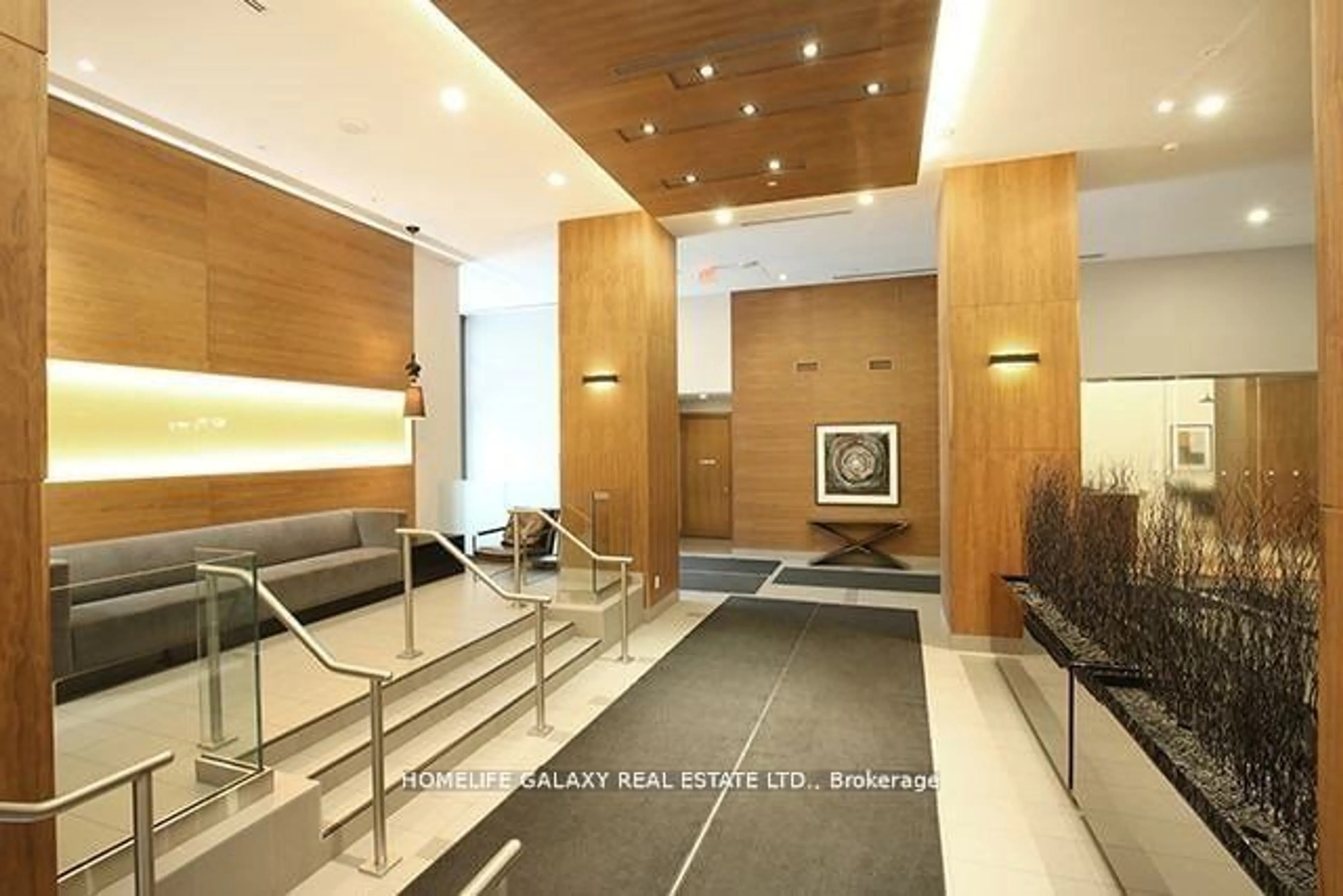 Indoor lobby, wood floors for 295 Adelaide St #501, Toronto Ontario M5V 1P7