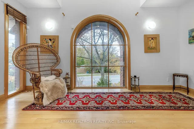 Additional property image - 98 Burbank Dr