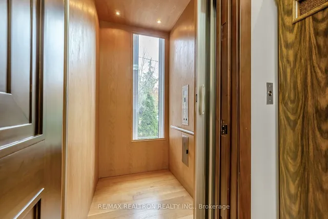 Additional property image - 98 Burbank Dr