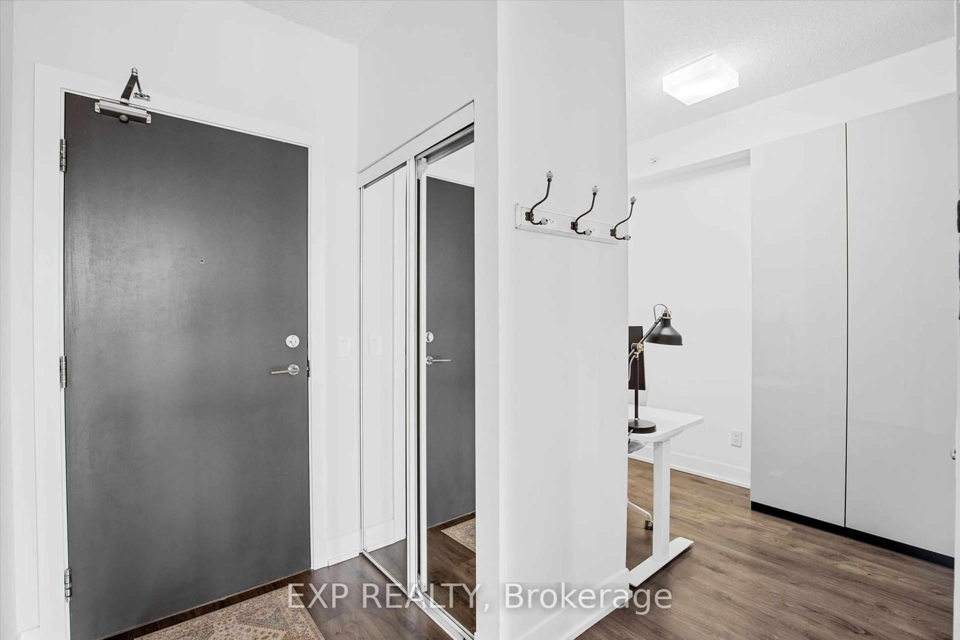 Indoor entryway, not visible floor for 68 Merton St #609, Toronto Ontario M4S 0A7