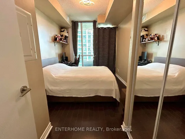 Additional property image - 18 Harbour St Unit 2906