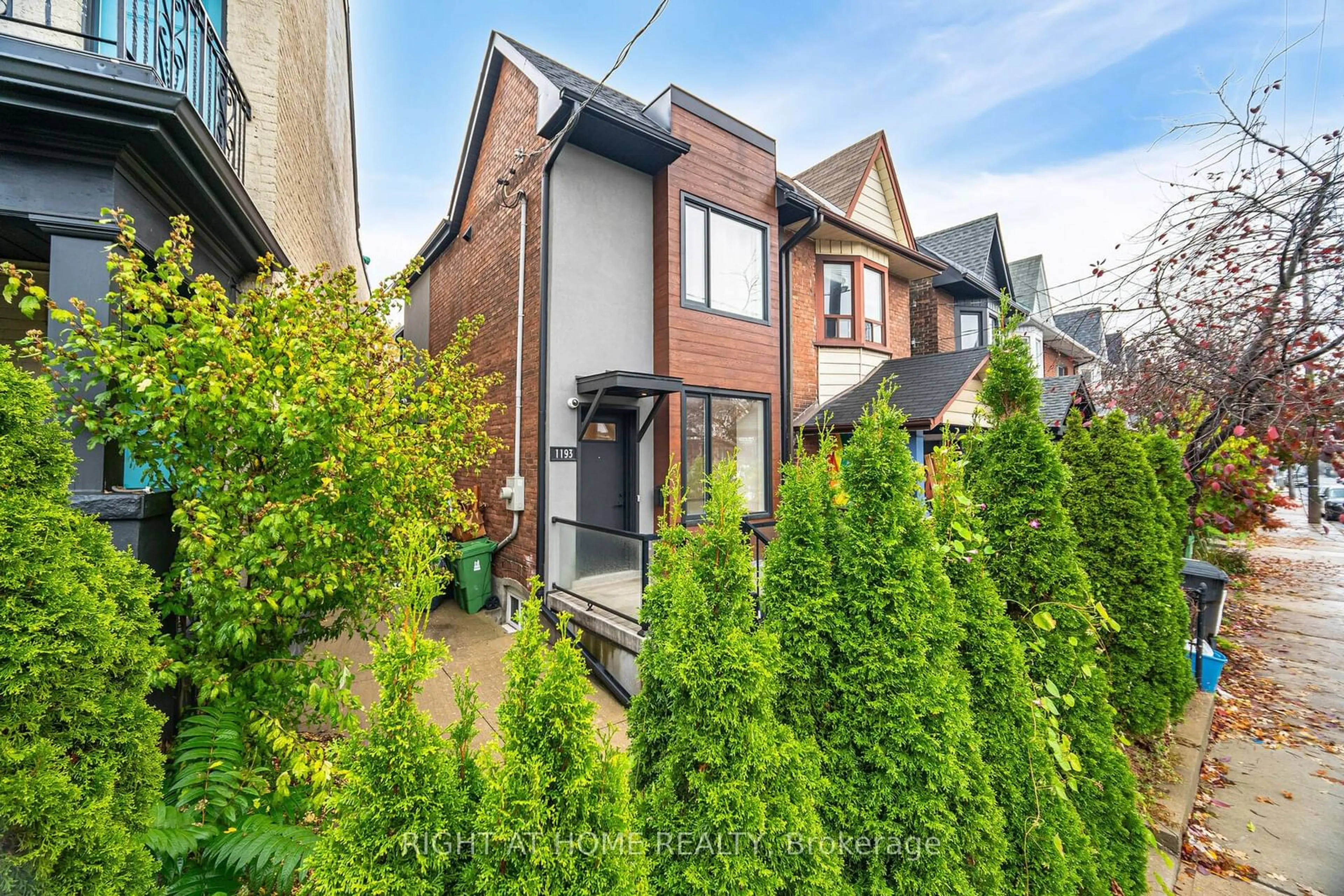 Frontside or backside of a home, cottage for 1193 Ossington Ave, Toronto Ontario M6G 3W4