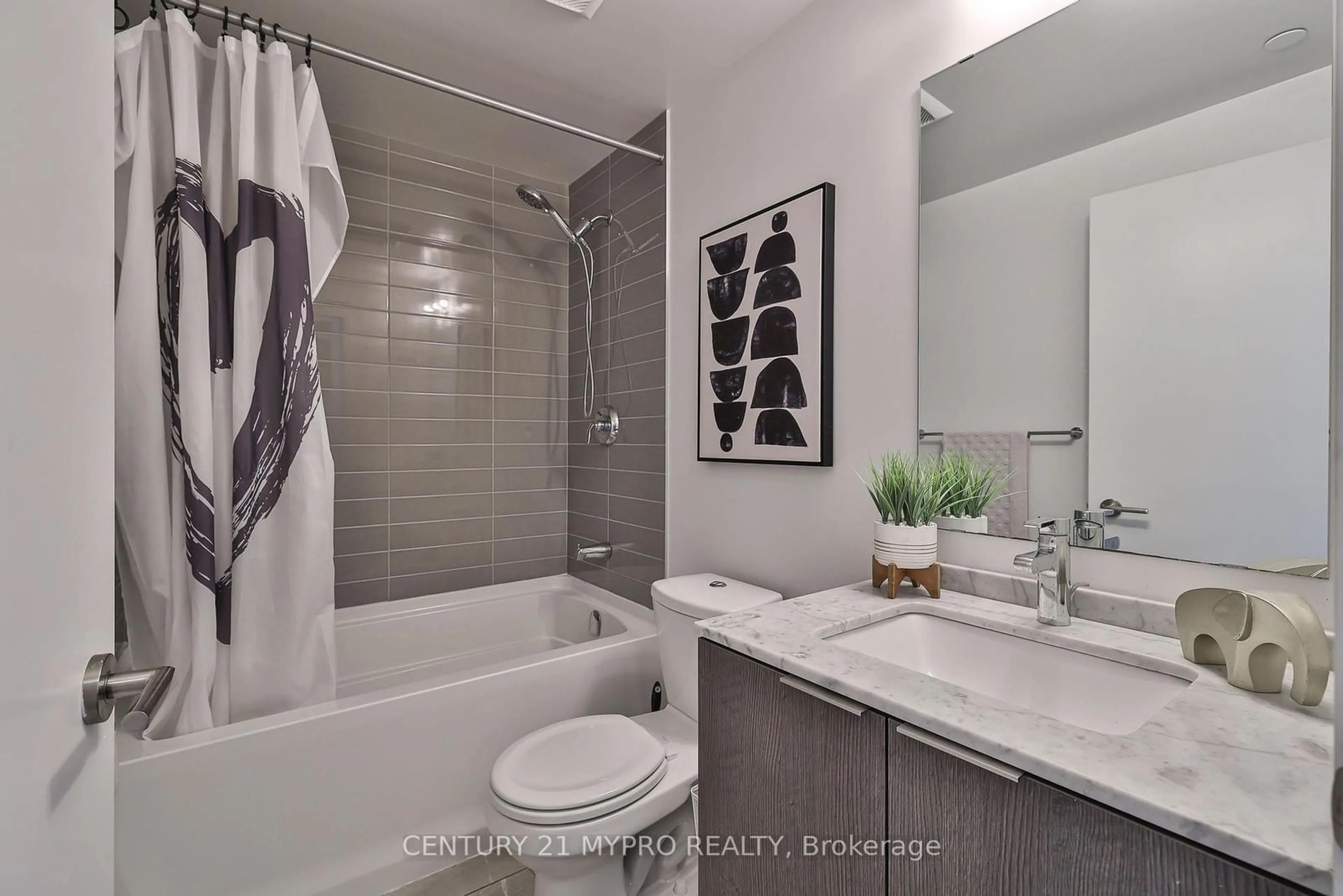 Bathroom, ceramic floors for 11 Wellesley St #2805, Toronto Ontario M4Y 1E8