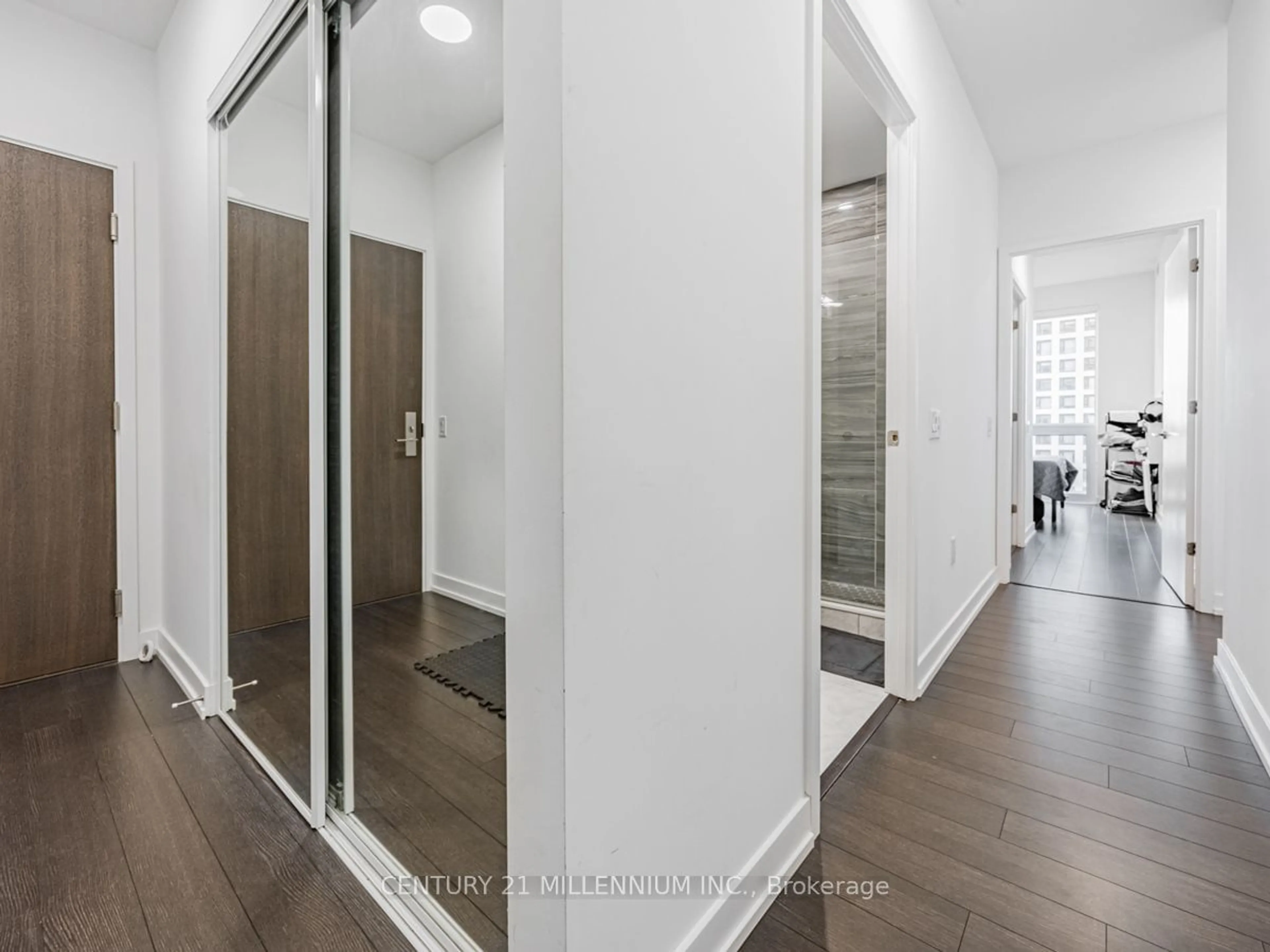 Indoor entryway, wood floors for 39 Roehampton Ave #1203, Toronto Ontario M4P 1P9