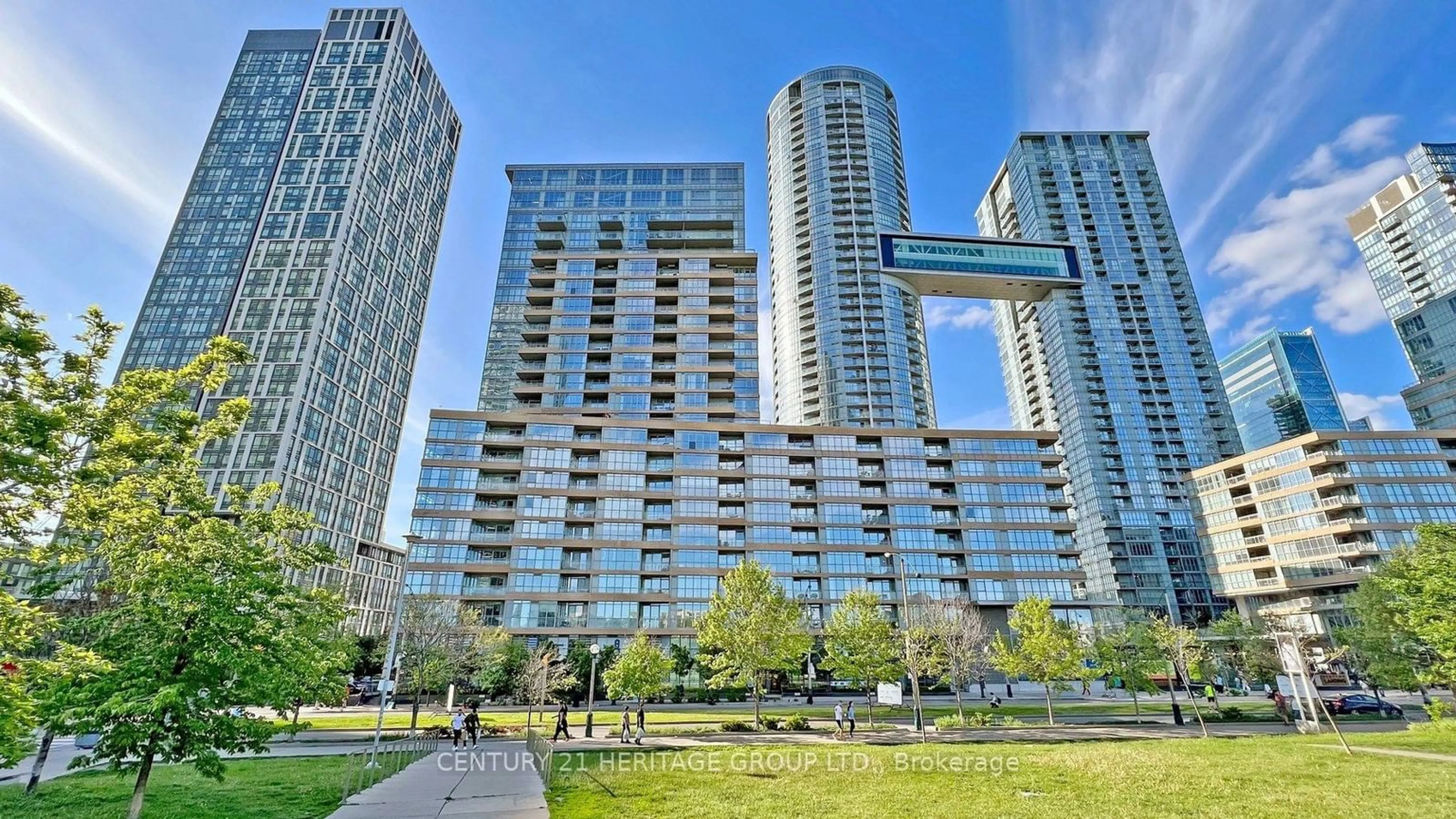 A pic from exterior of the house or condo, the view of city buildings for 151 Dan Leckie Way #542, Toronto Ontario M5V 4B2