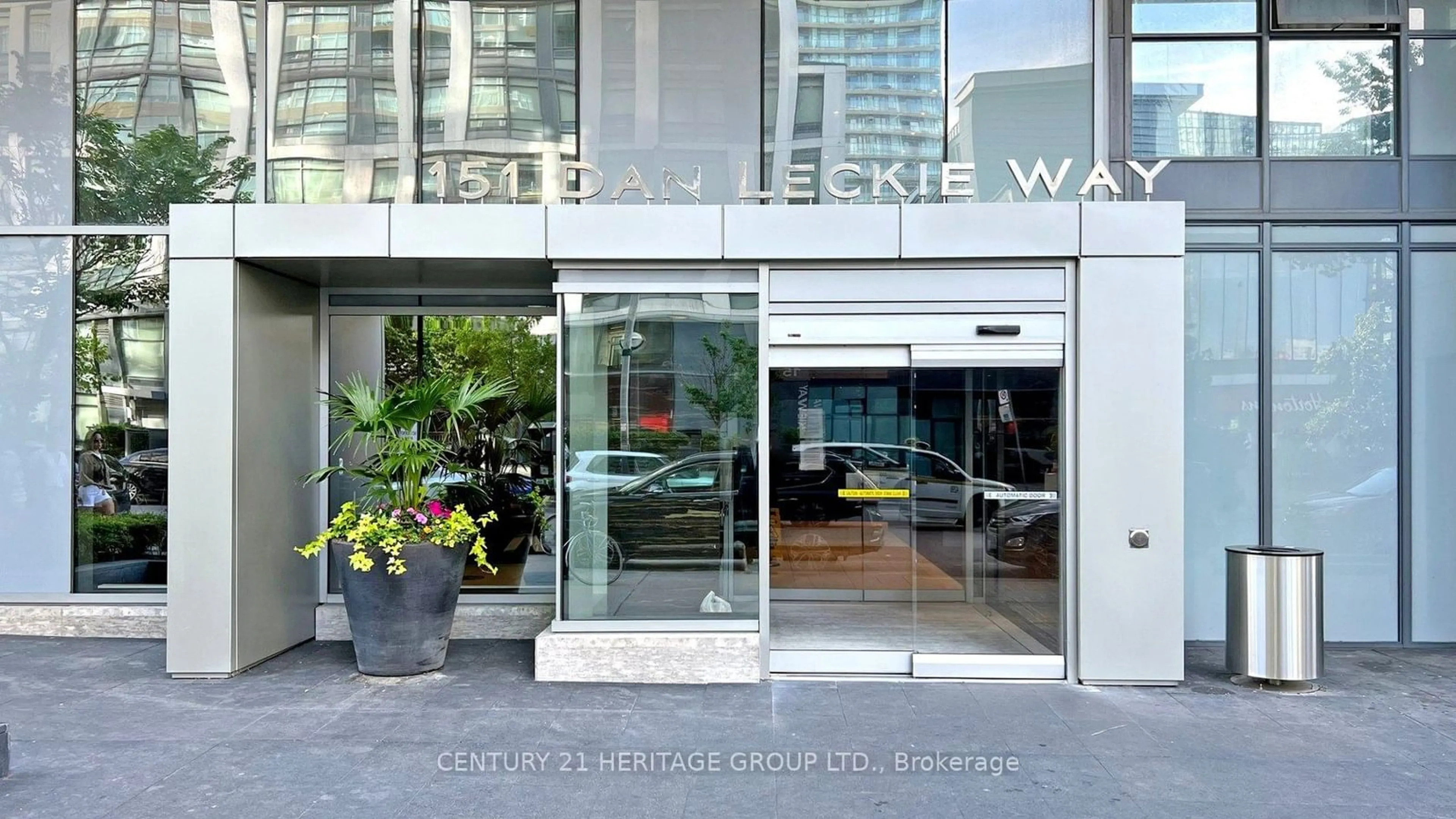 A pic from exterior of the house or condo, the street view for 151 Dan Leckie Way #542, Toronto Ontario M5V 4B2