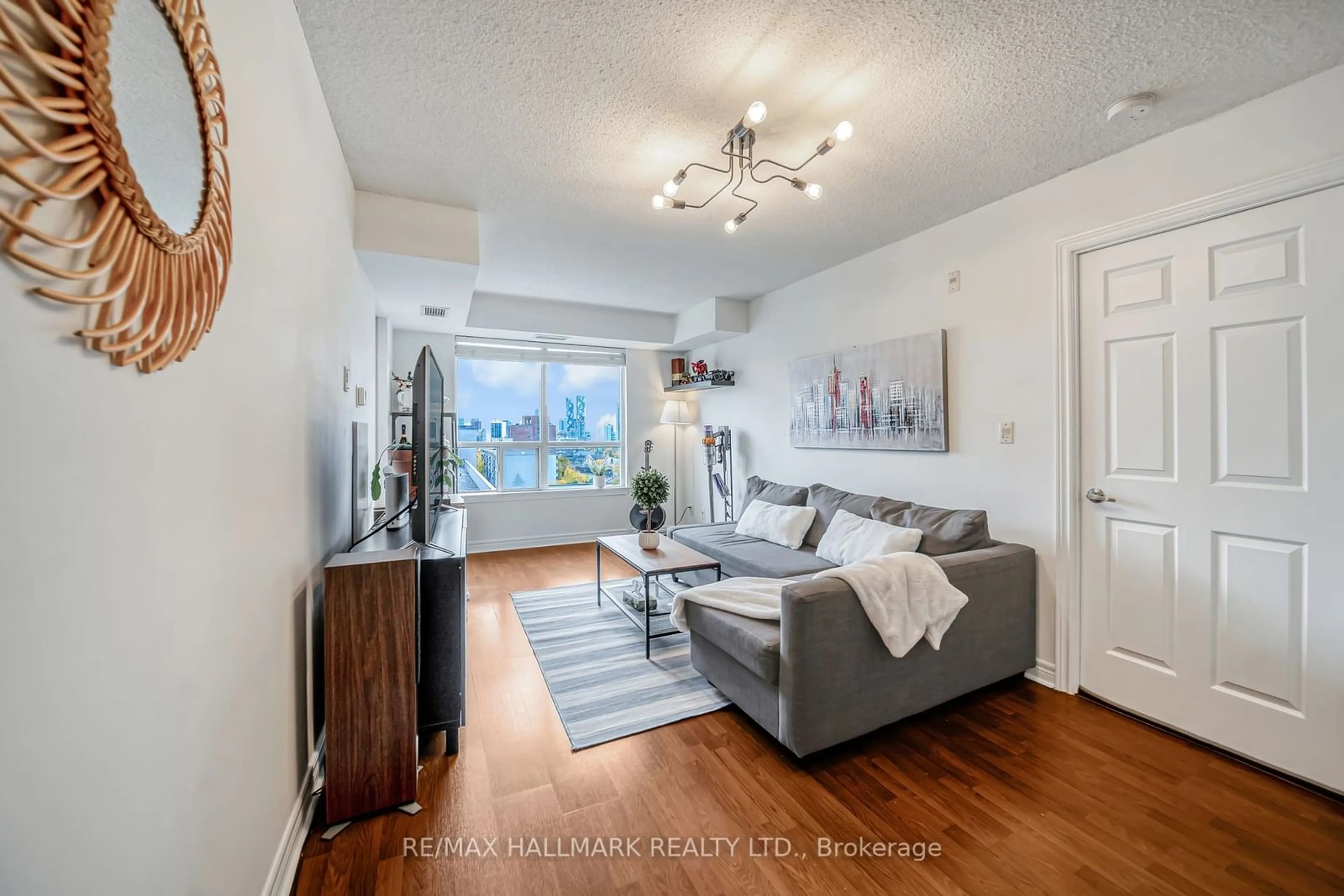 Living room, wood floors for 225 Wellesley St #1002, Toronto Ontario M4X 1X8