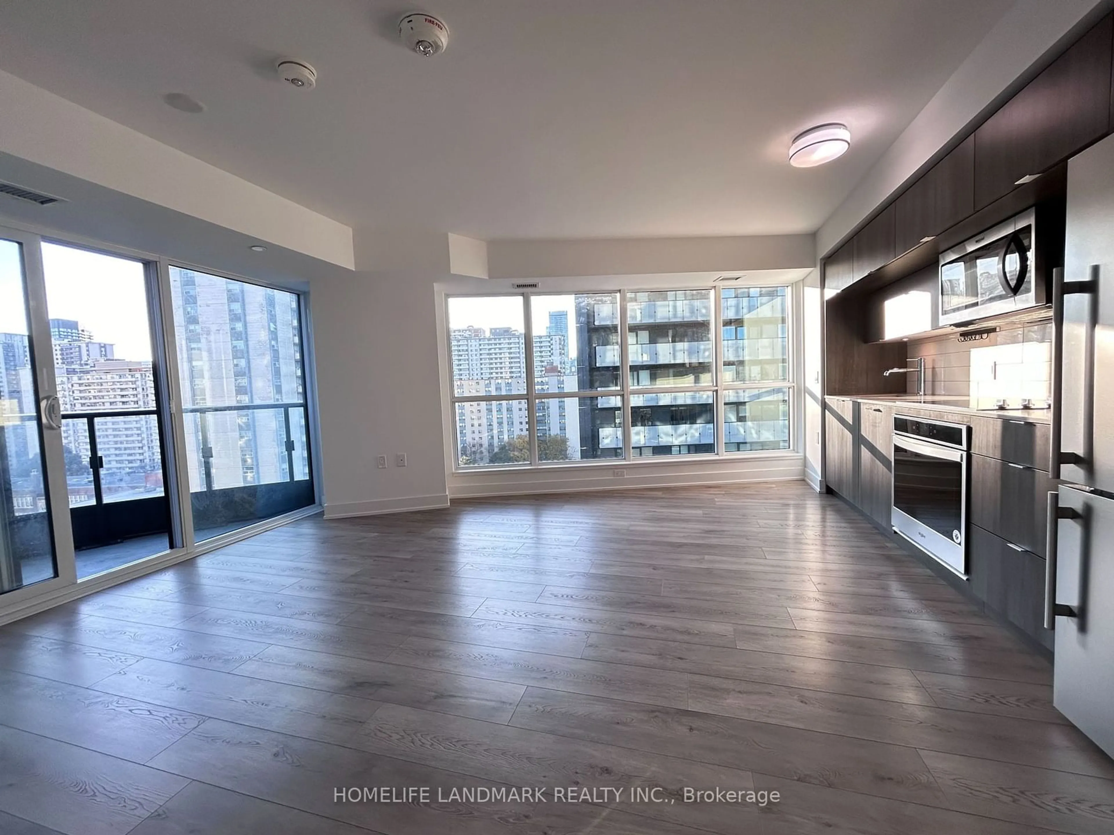 Other indoor space, wood floors for 585 Bloor St #1122, Toronto Ontario M4W 0B3