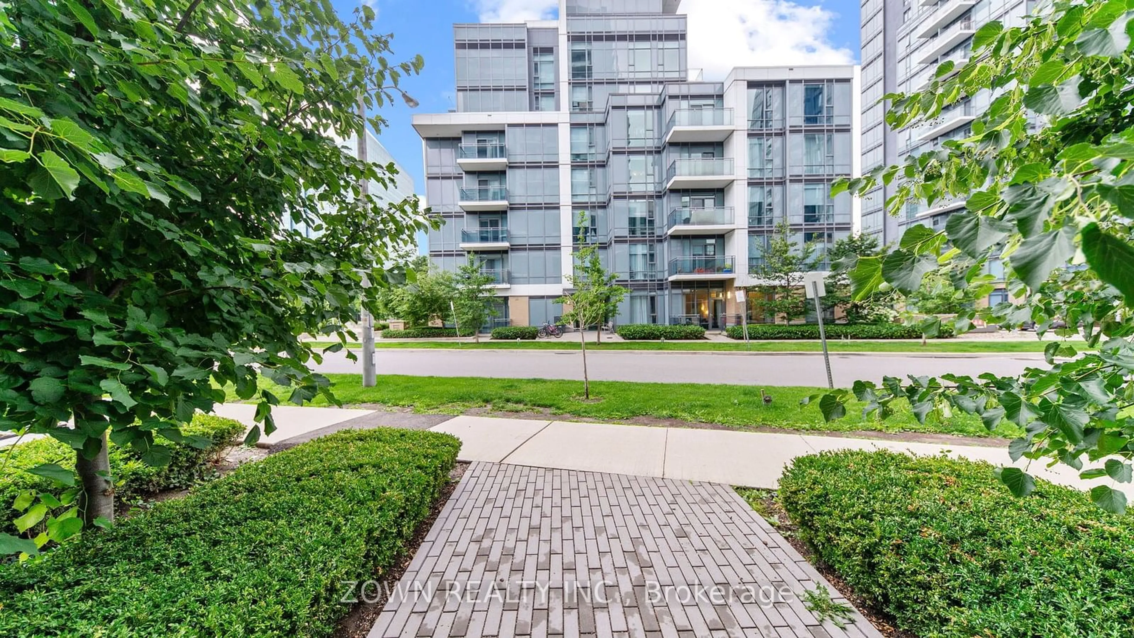 A pic from exterior of the house or condo, the street view for 55 Ann O'reilly Rd #124, Toronto Ontario M2J 0E1