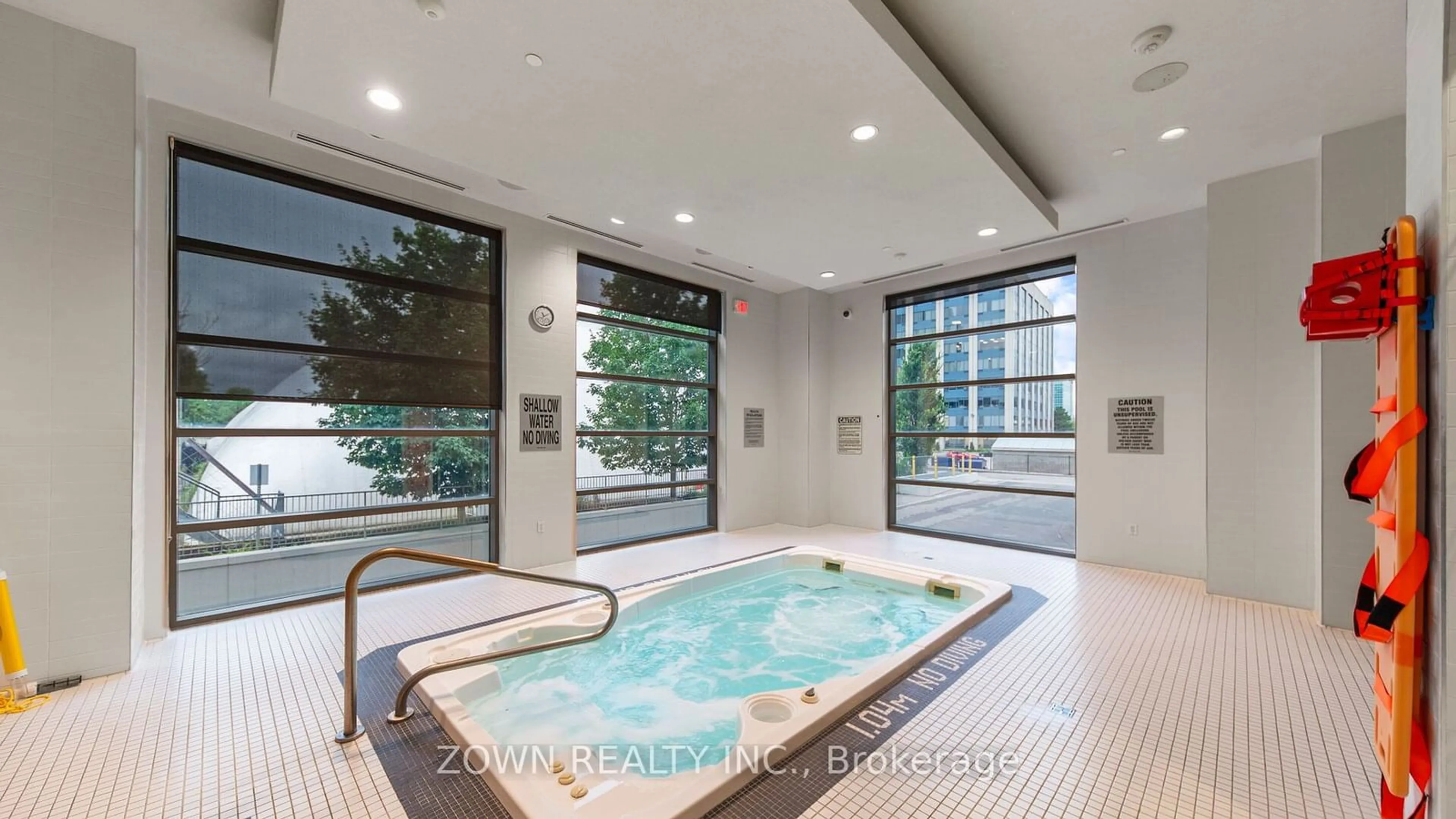 Indoor or outdoor pool for 55 Ann O'reilly Rd #124, Toronto Ontario M2J 0E1