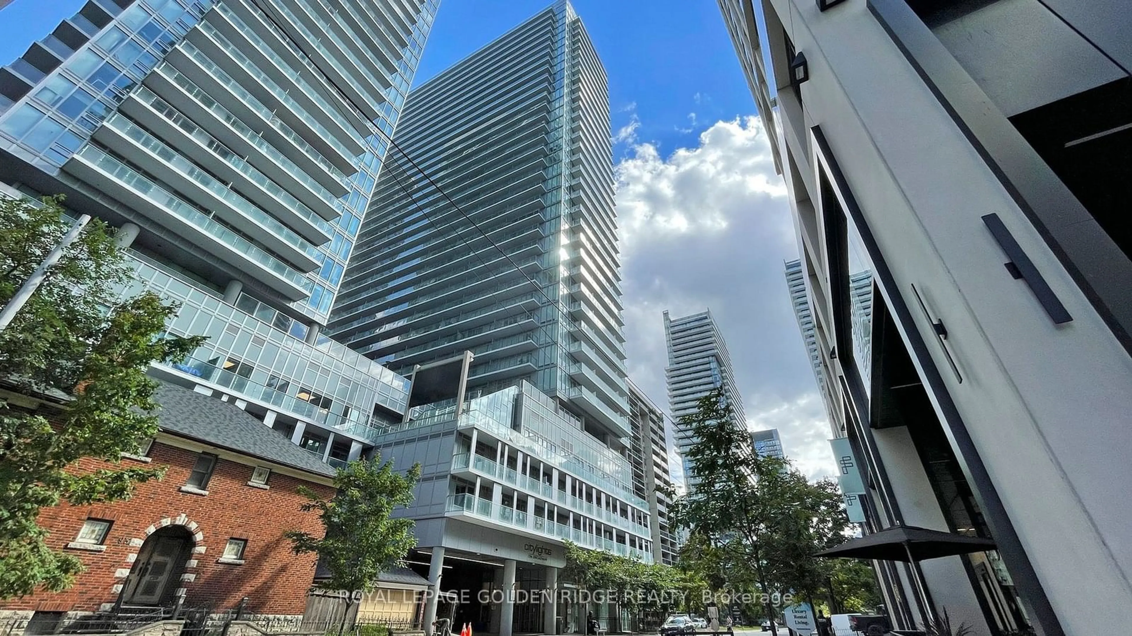 A pic from exterior of the house or condo, the view of city buildings for 195 Redpath Ave #1510, Toronto Ontario M4P 0E4