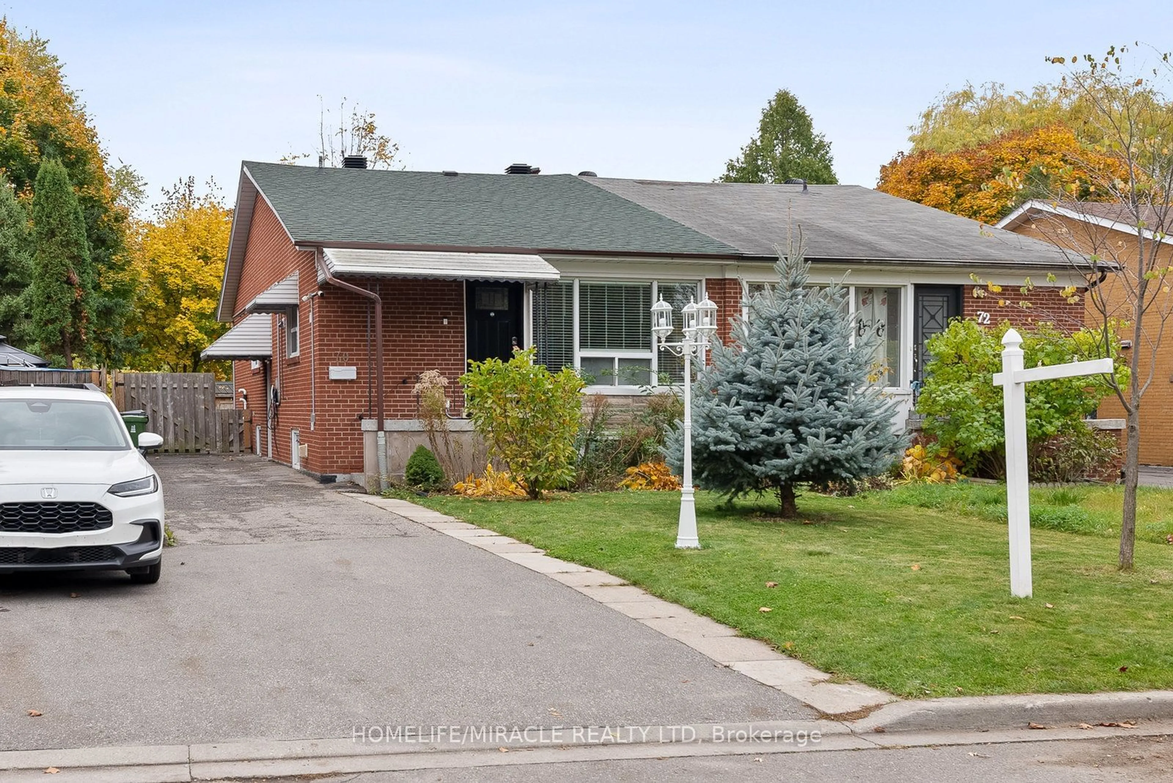 Frontside or backside of a home, cottage for 70 Pynford Cres, Toronto Ontario M3A 1W8