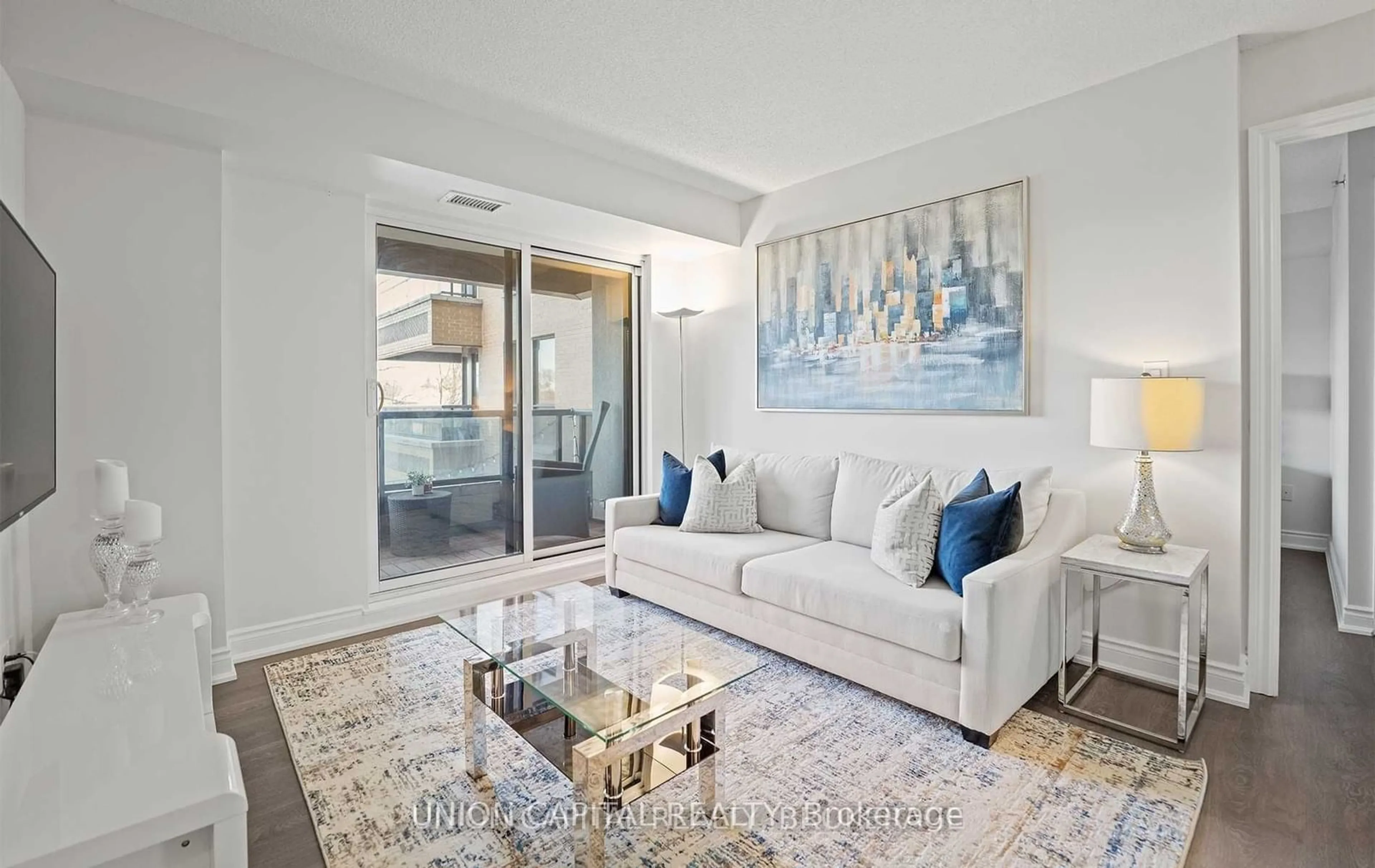 Living room, carpet floors for 760 Sheppard Ave #203, Toronto Ontario M3H 0B3