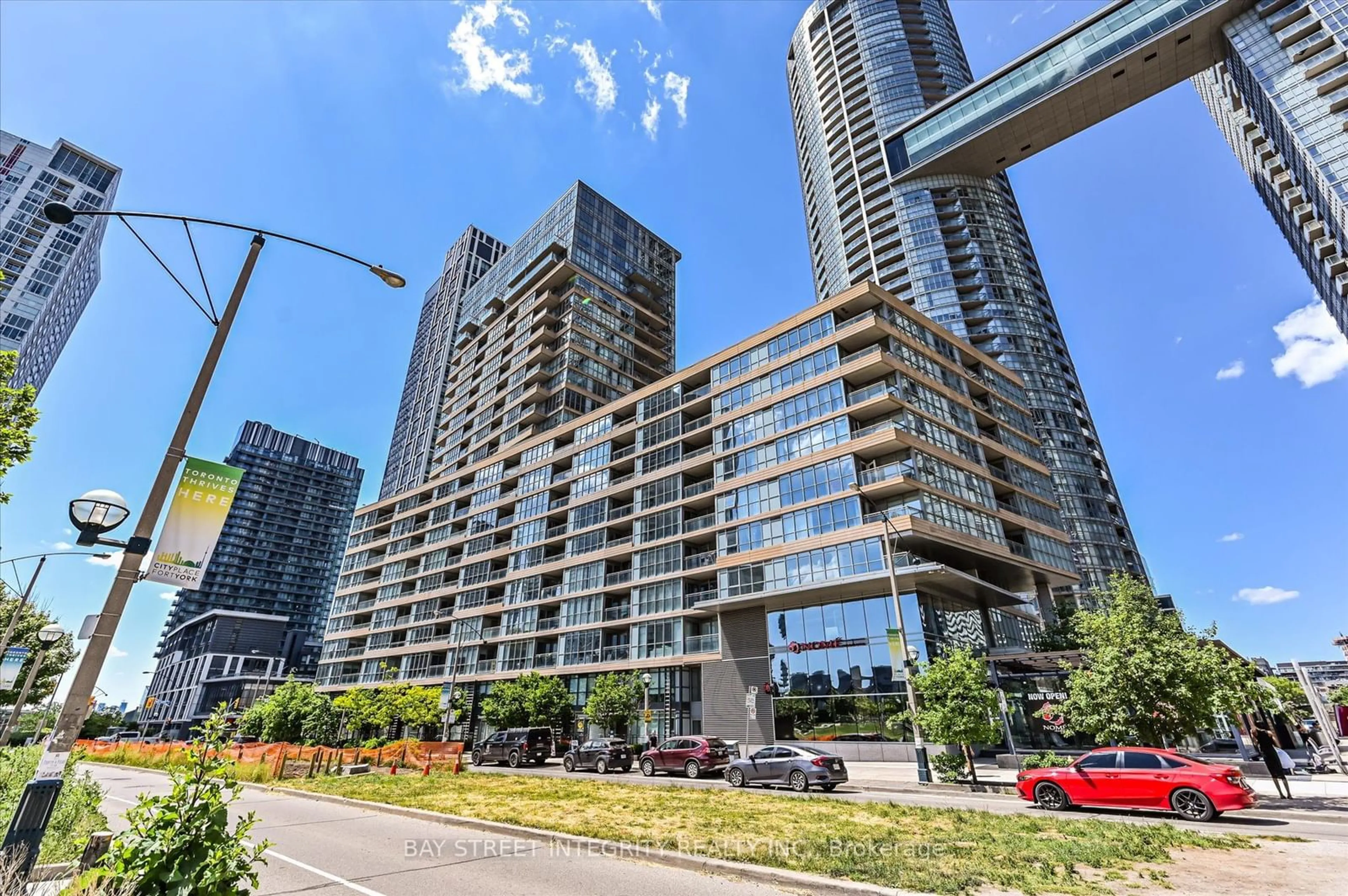 A pic from exterior of the house or condo, the view of city buildings for 151 Dan Leckie Way #655, Toronto Ontario M5V 4B2