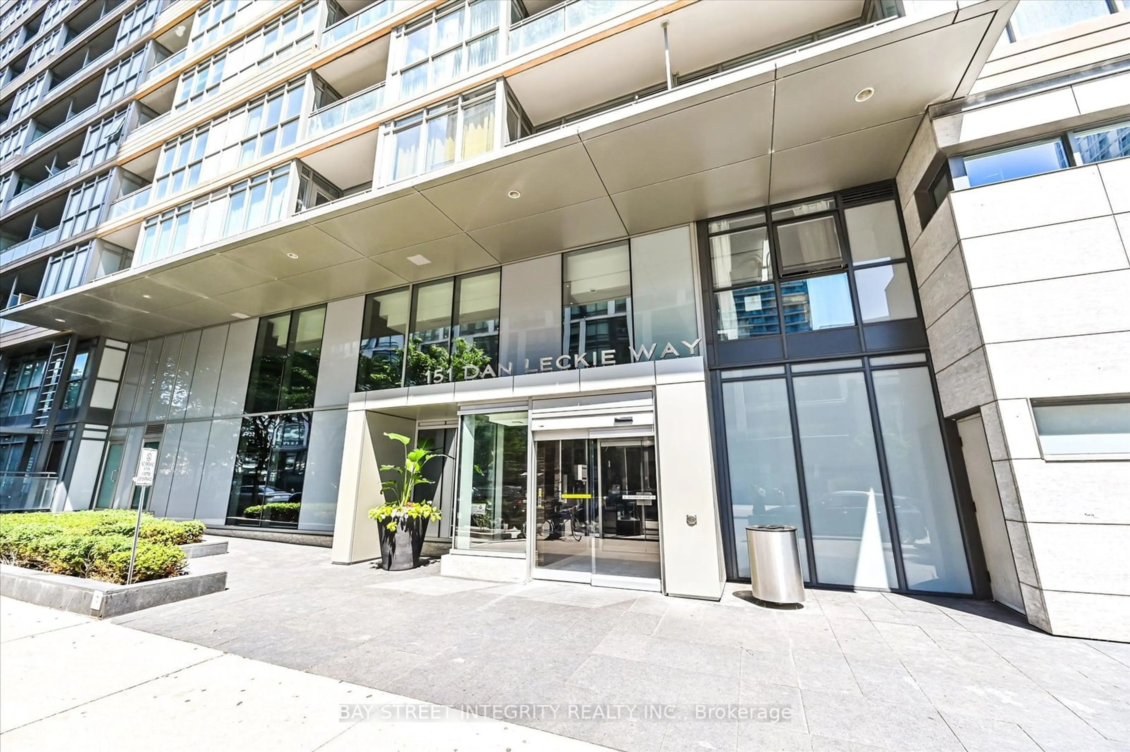 Indoor foyer, unknown floor for 151 Dan Leckie Way #655, Toronto Ontario M5V 4B2