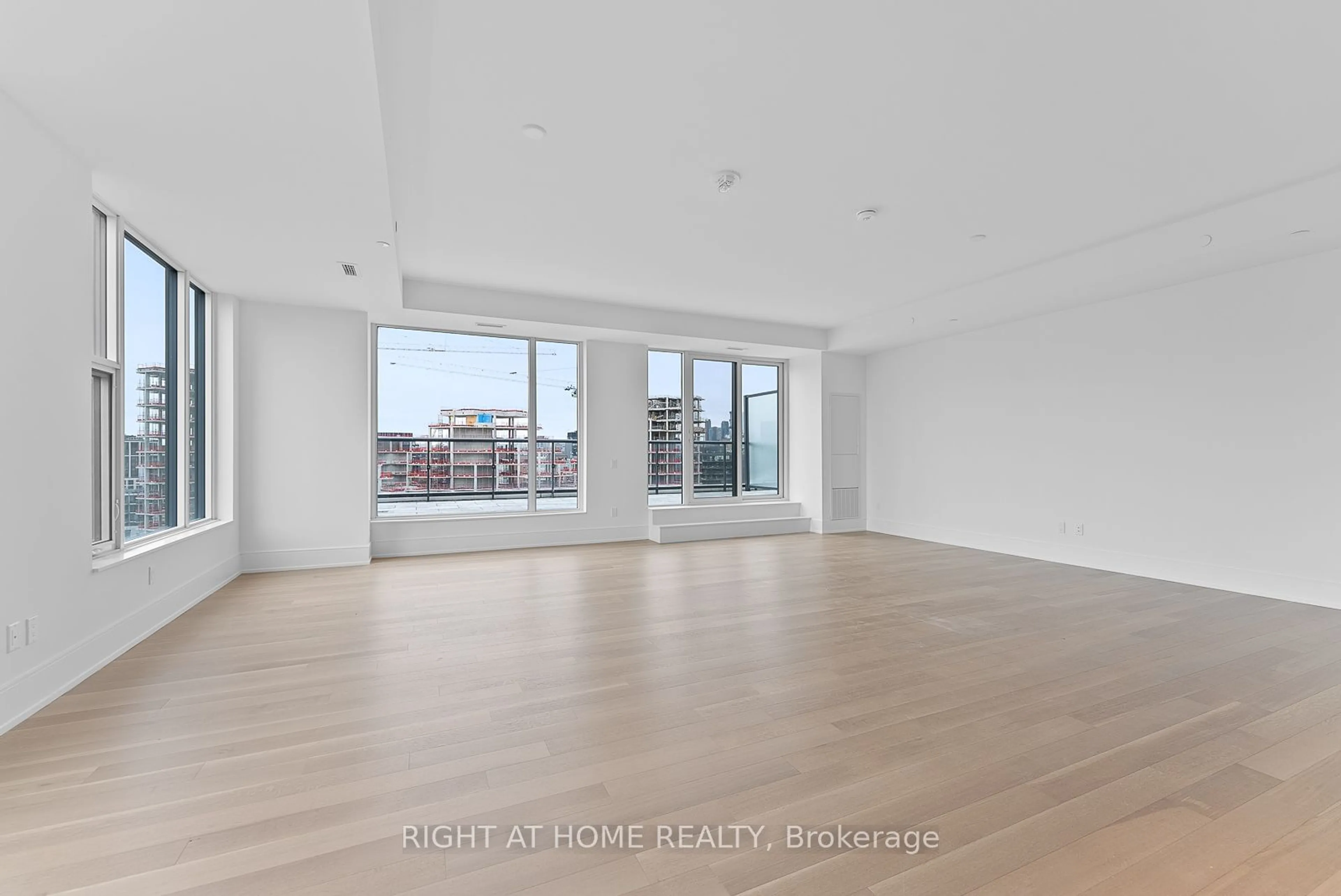 A pic of a room, wood floors for 455 Wellington St #1110, Toronto Ontario M5V 0V8