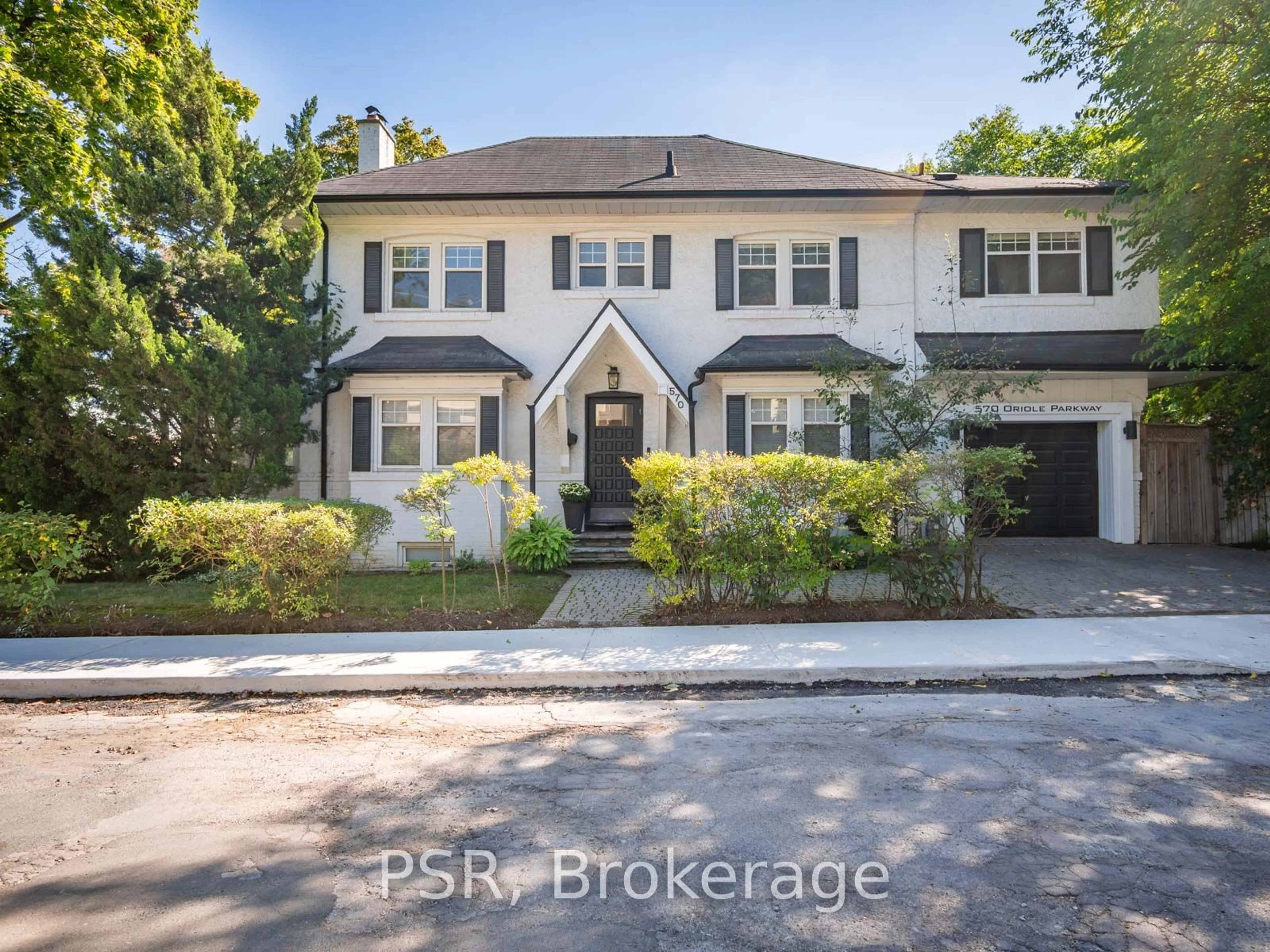 Frontside or backside of a home, the street view for 570 Oriole Pkwy, Toronto Ontario M4R 2C2