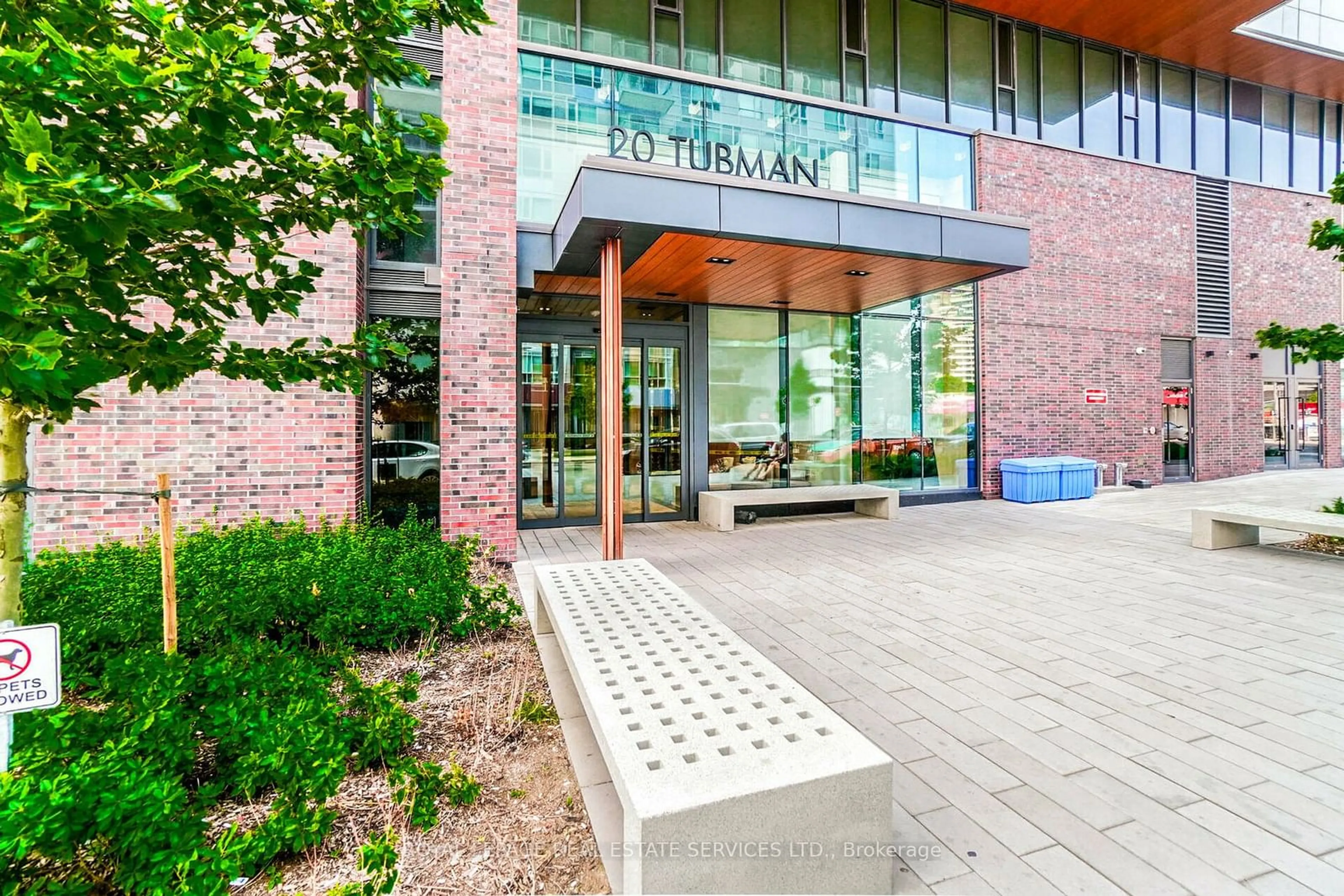 Indoor foyer for 20 Tubman Ave #2304, Toronto Ontario M5A 0M8