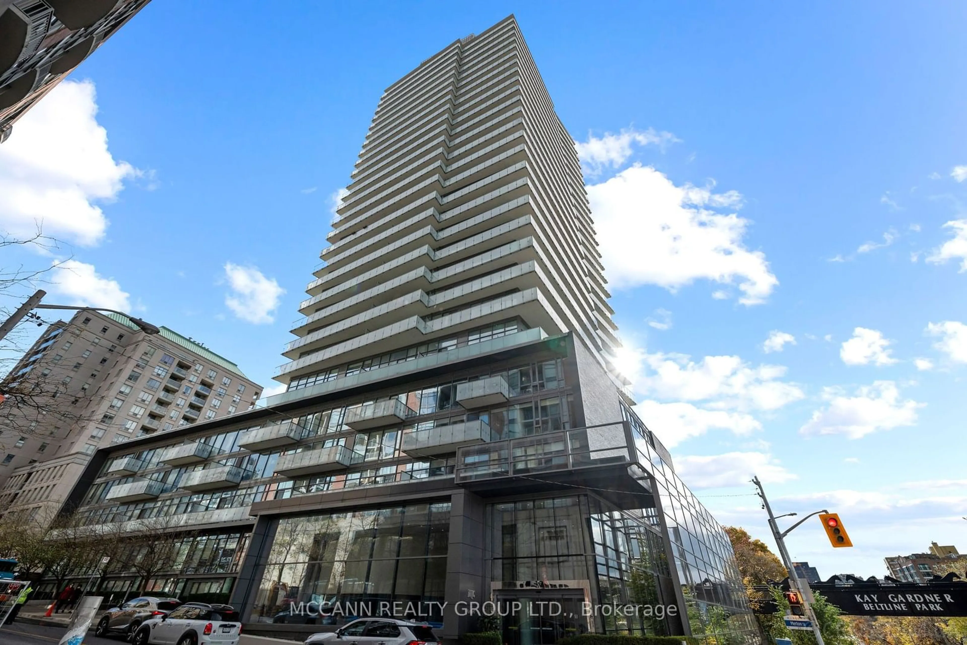 A pic from exterior of the house or condo, the front or back of building for 1815 Yonge St #1801, Toronto Ontario M4T 2A4