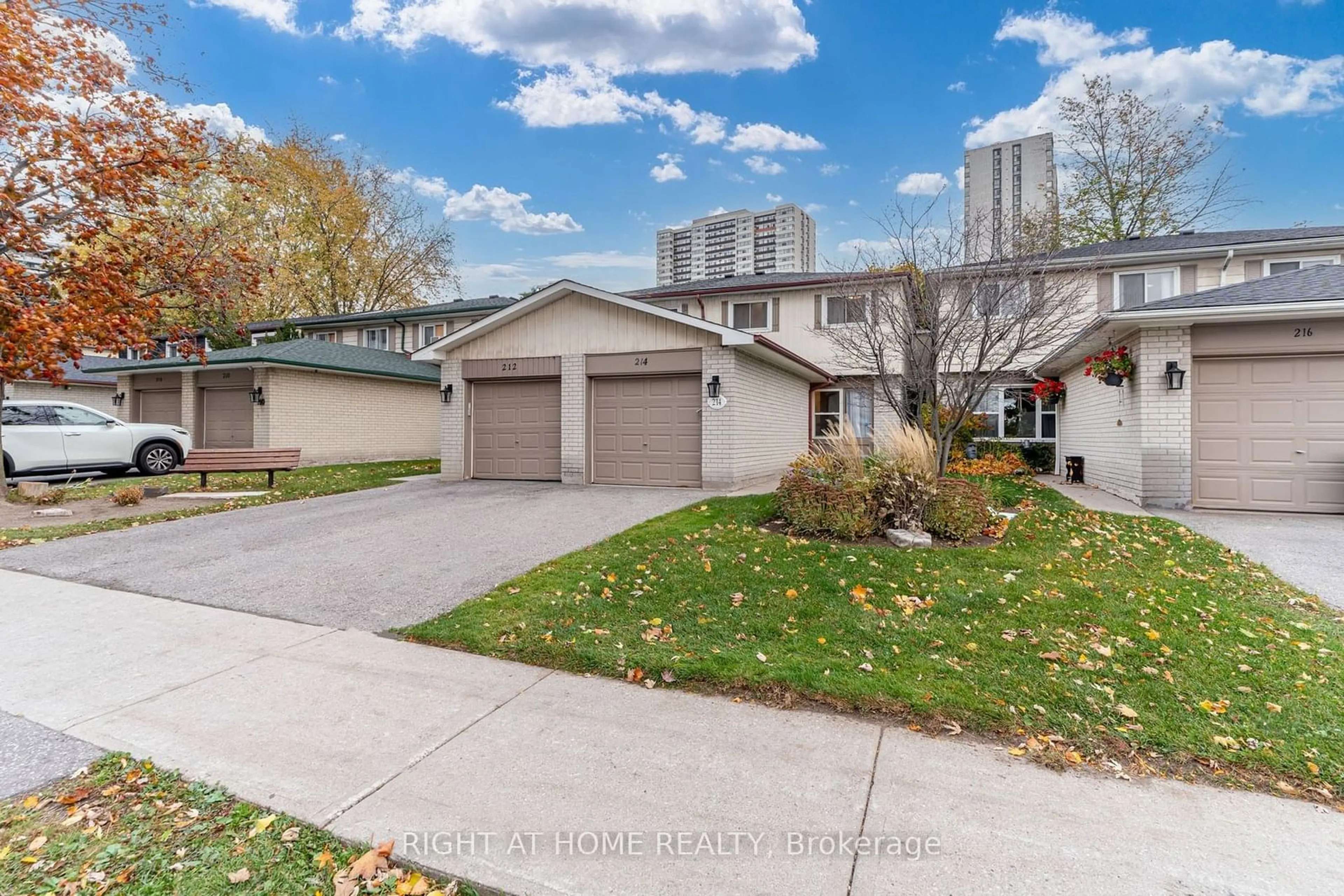 A pic from exterior of the house or condo, the fenced backyard for 214 Antibes Dr, Toronto Ontario M2R 3H8