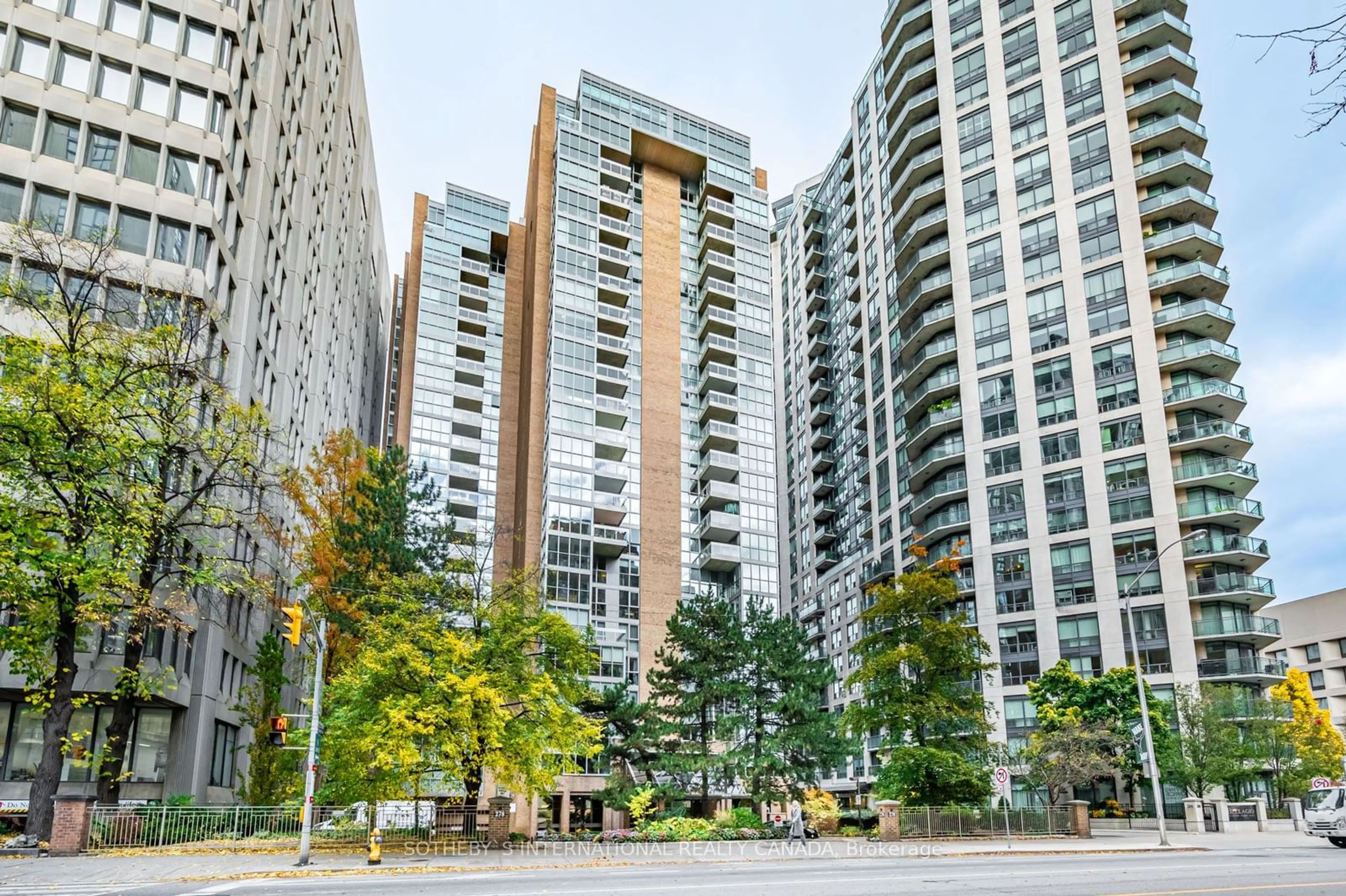 A pic from exterior of the house or condo, the view of city buildings for 278 Bloor St #905, Toronto Ontario M4W 3M4