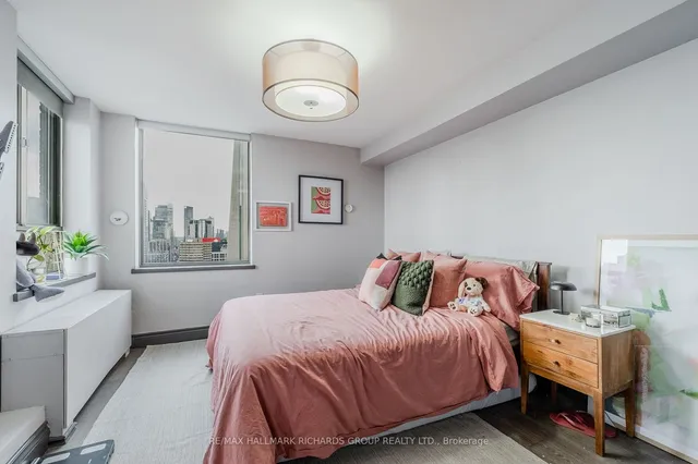 Additional image 7 of 270 Queens Quay Unit 2805
