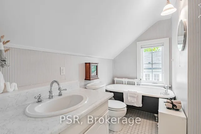 Additional property image - 170 Strathallan Blvd