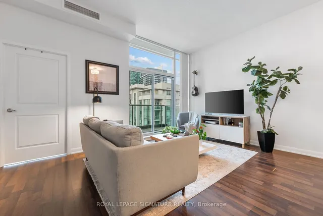 Additional property image - 17 Anndale Dr Unit PH116