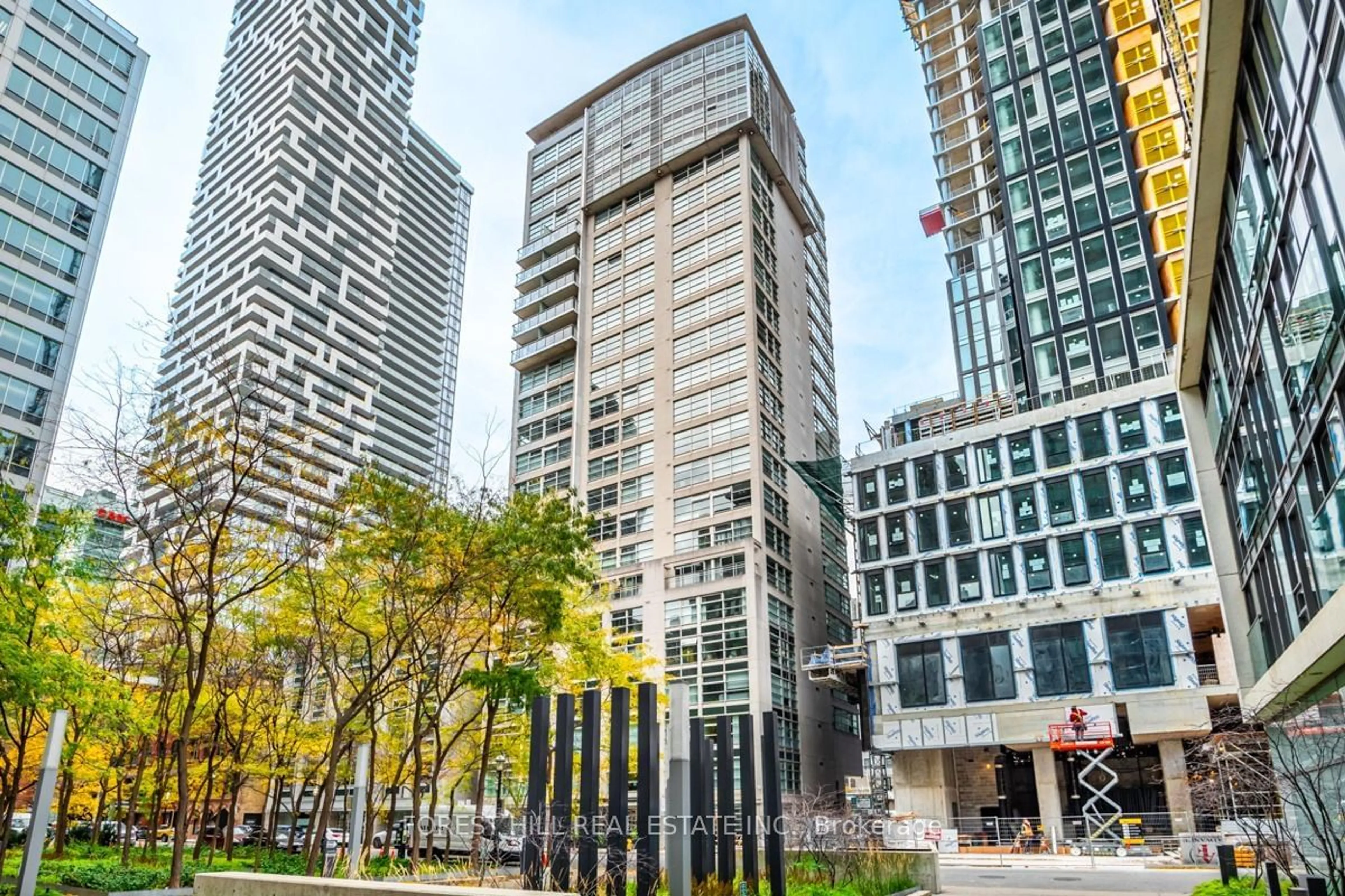 A pic from exterior of the house or condo, the front or back of building for 50 Lombard St #1903, Toronto Ontario M5C 2X4